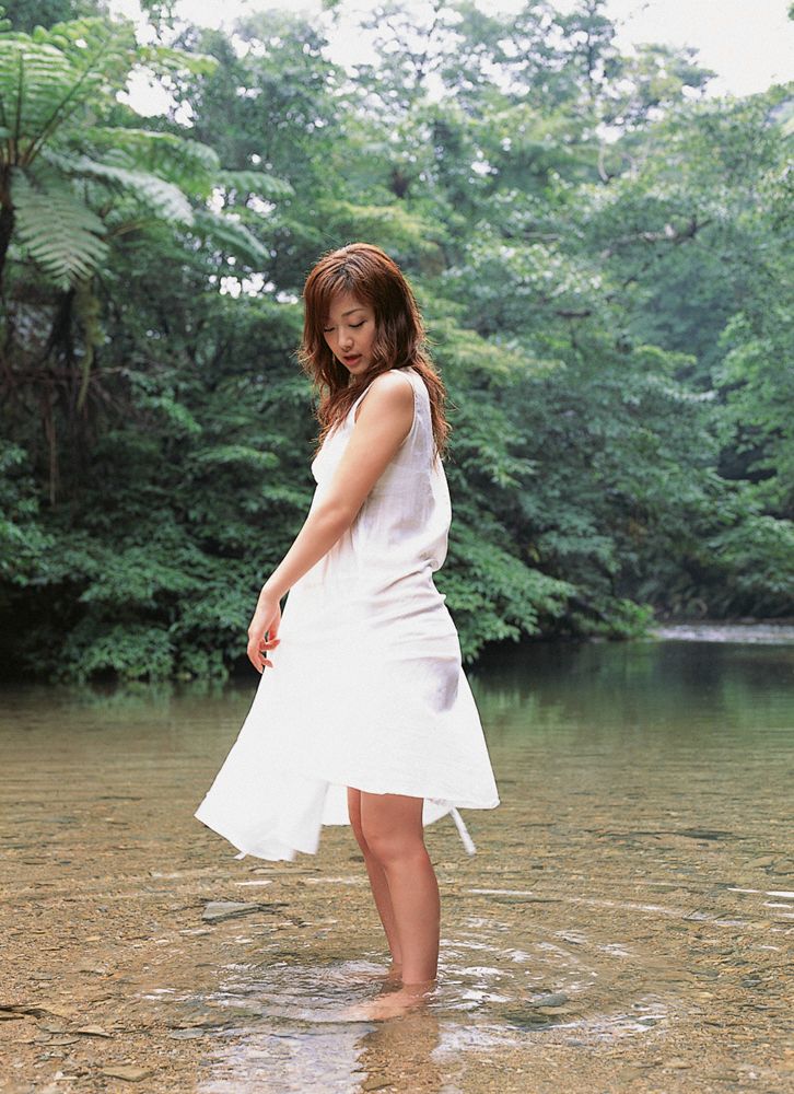 YS Web_工藤里纱《くしゃくしゃ笑颜の、オレ达の彼女!!》写真集 Vol.183[70P]