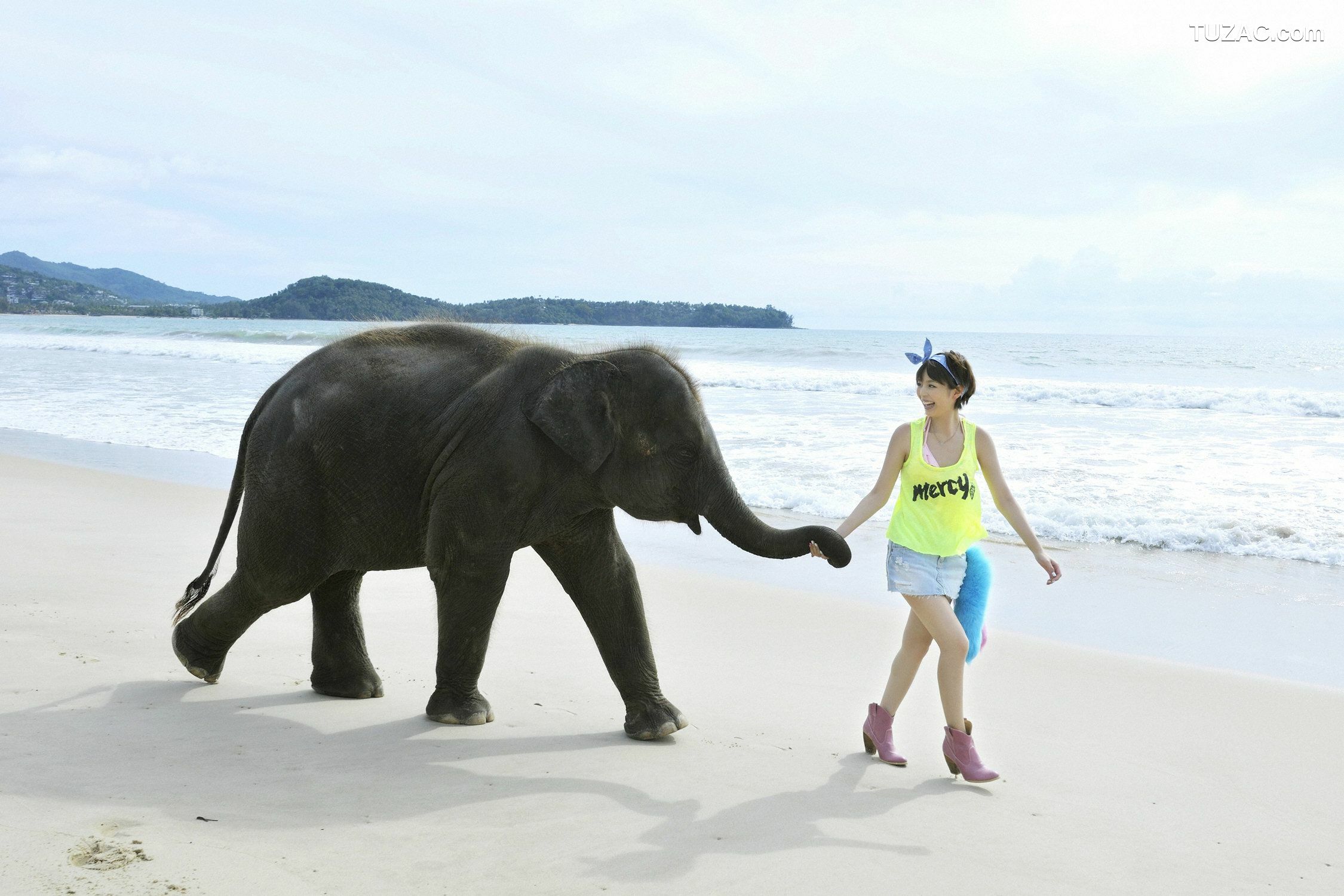 YS Web_平野綾《抱きしめタイ!!》写真集 Vol.390[93P]