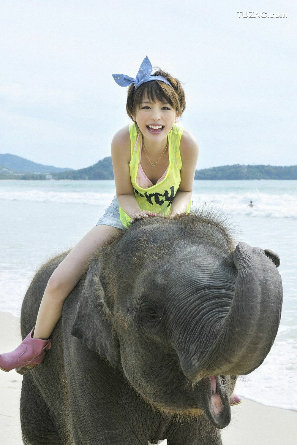 YS Web_平野綾《抱きしめタイ!!》写真集 Vol.390[93P]