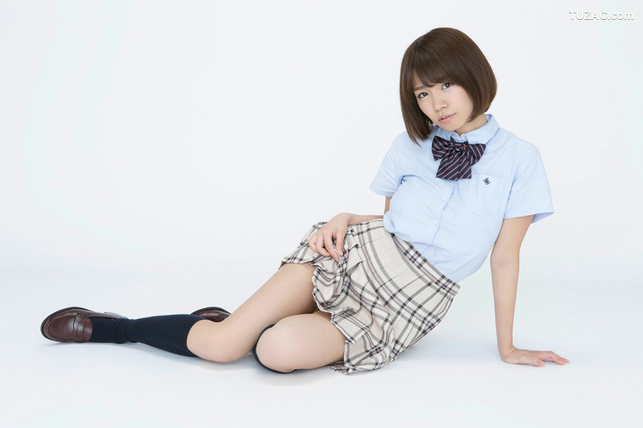 YS Web_菜乃花《ABCDEFGH･･･Iカップ！ショートカット美少女入学!!》写真集 Vol.656[43P]