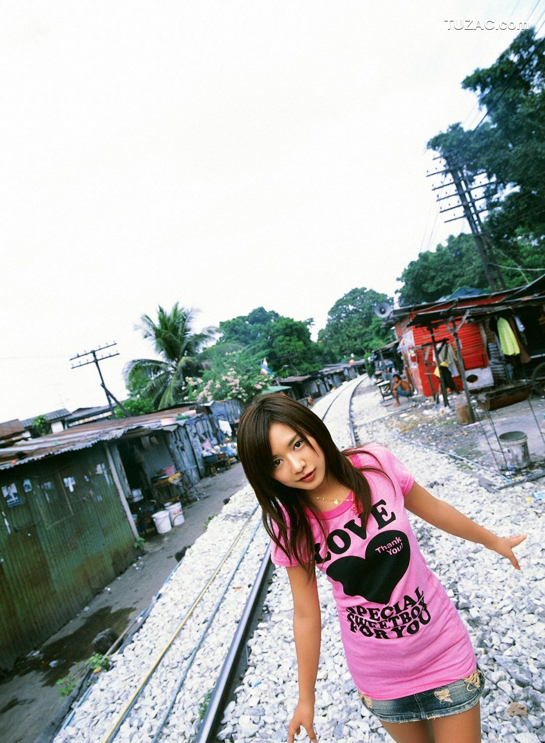 YS Web_鎌田奈津美《タイヘんよくできました!》写真集 Vol.300[71P]