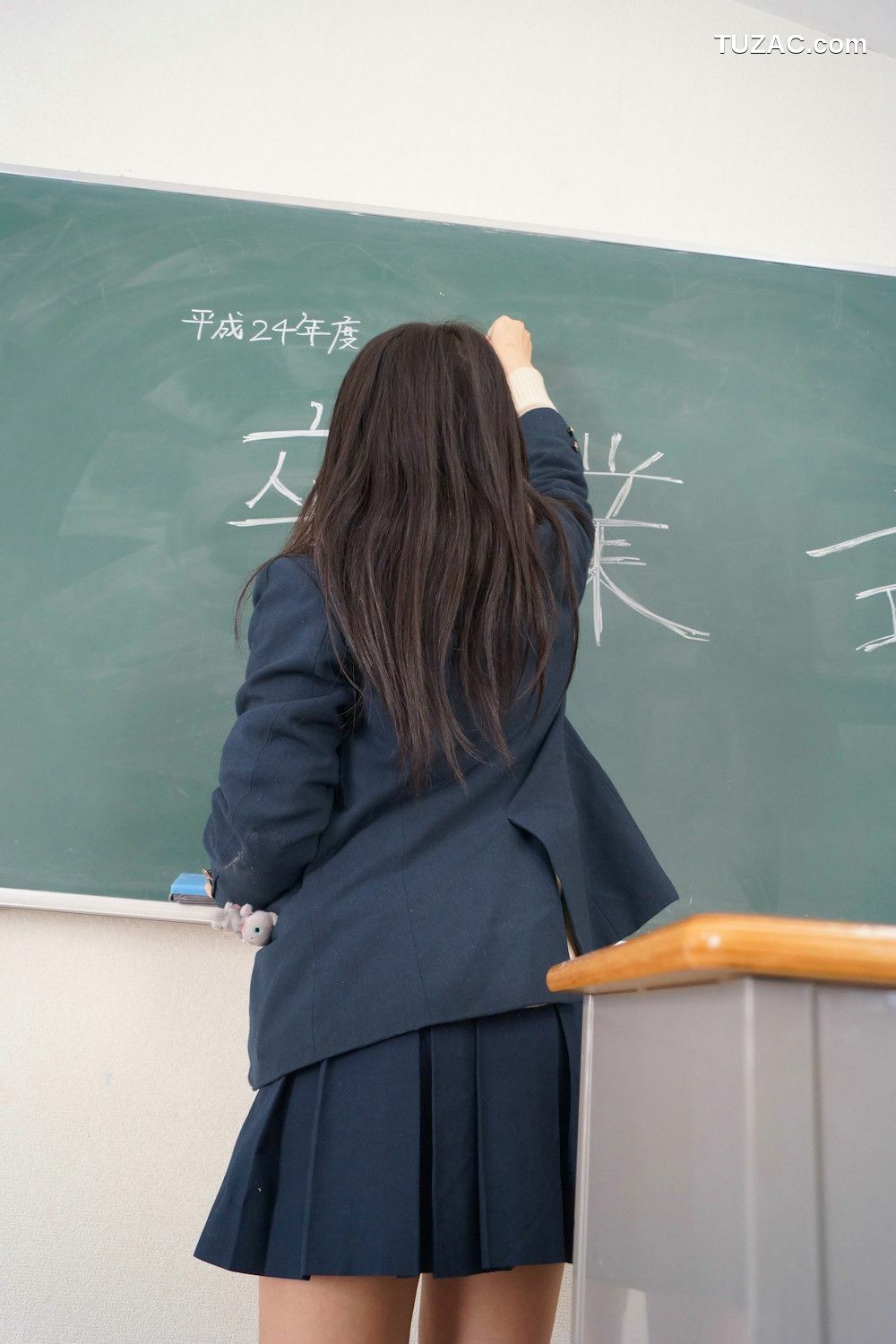 日本CosPlay_Enako(えなこ) School Girl (女子校生) 写真集[130P]