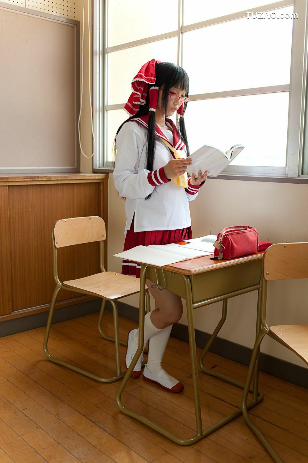 日本CosPlay_れんふりーど《東方Project》博麗霊夢 写真集[100P]