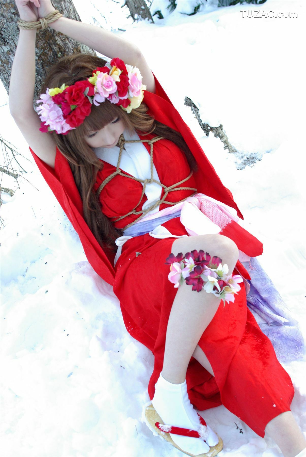 日本CosPlay_サク (绫香) 《霞んでく記憶の中に雪 貴方の為に祈つた》 写真集