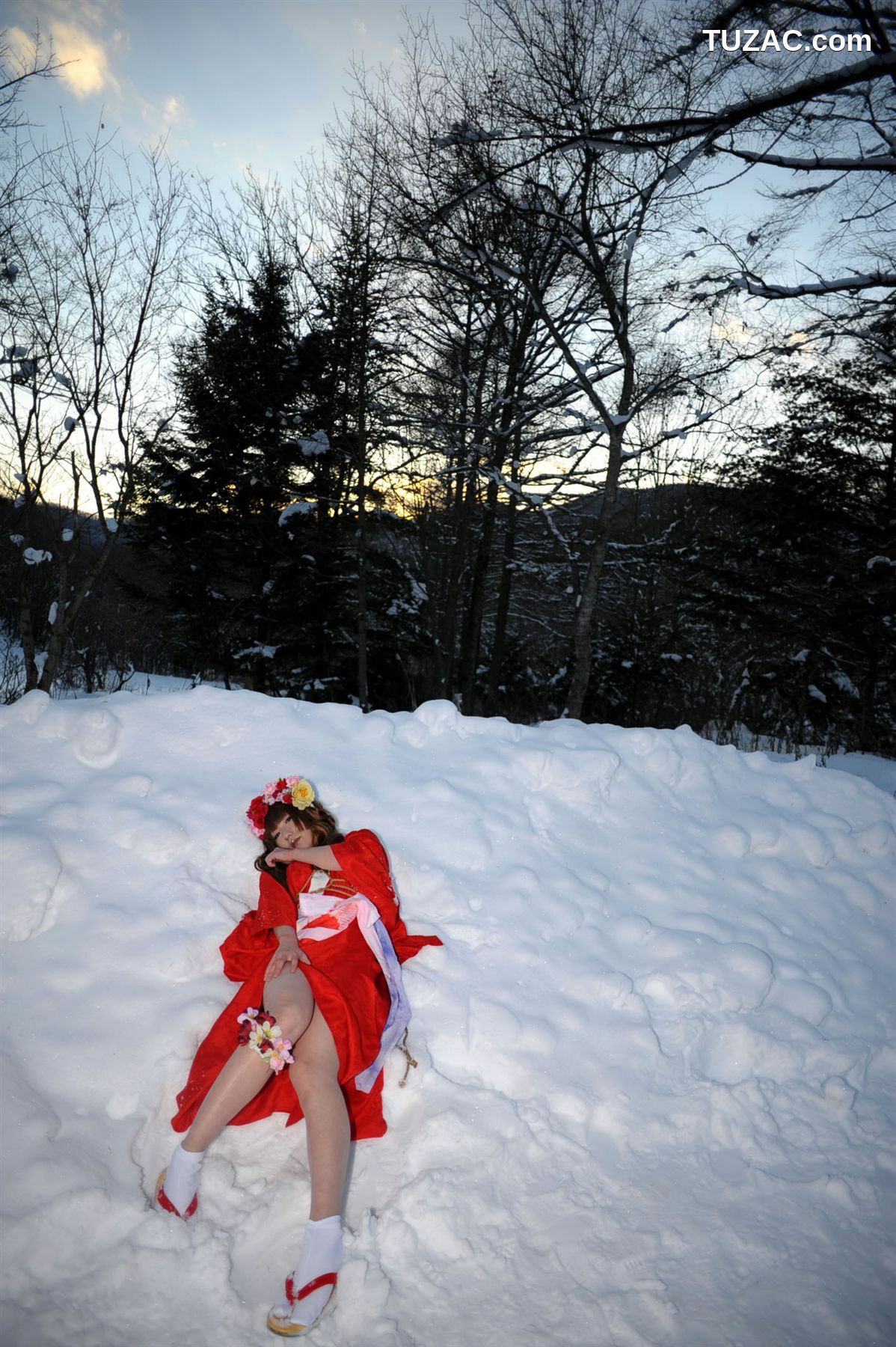 日本CosPlay_サク (绫香) 《霞んでく記憶の中に雪 貴方の為に祈つた》 写真集