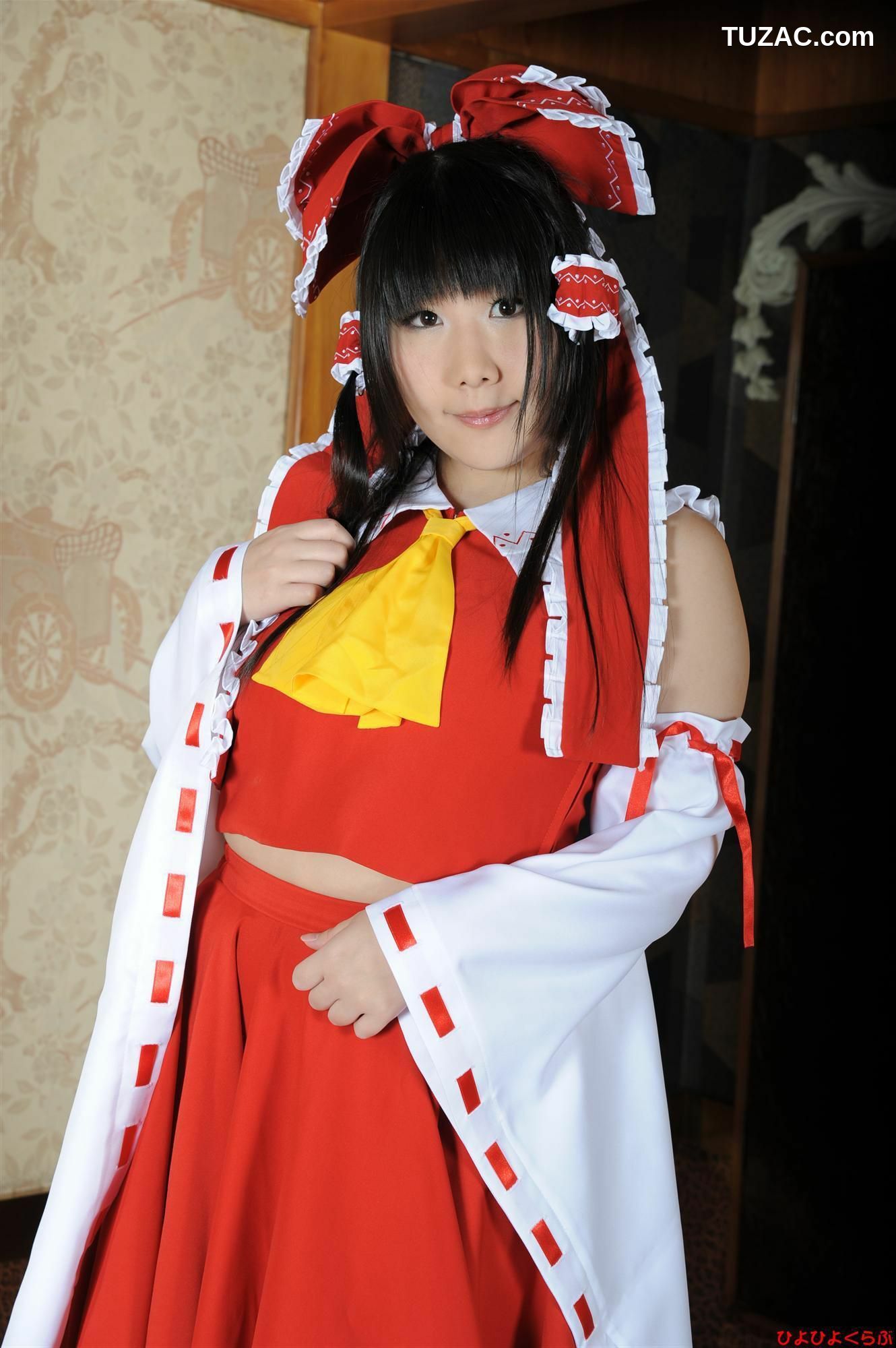 日本CosPlay_丹雫ひよ《東方Project》博麗霊夢  写真集[100P]