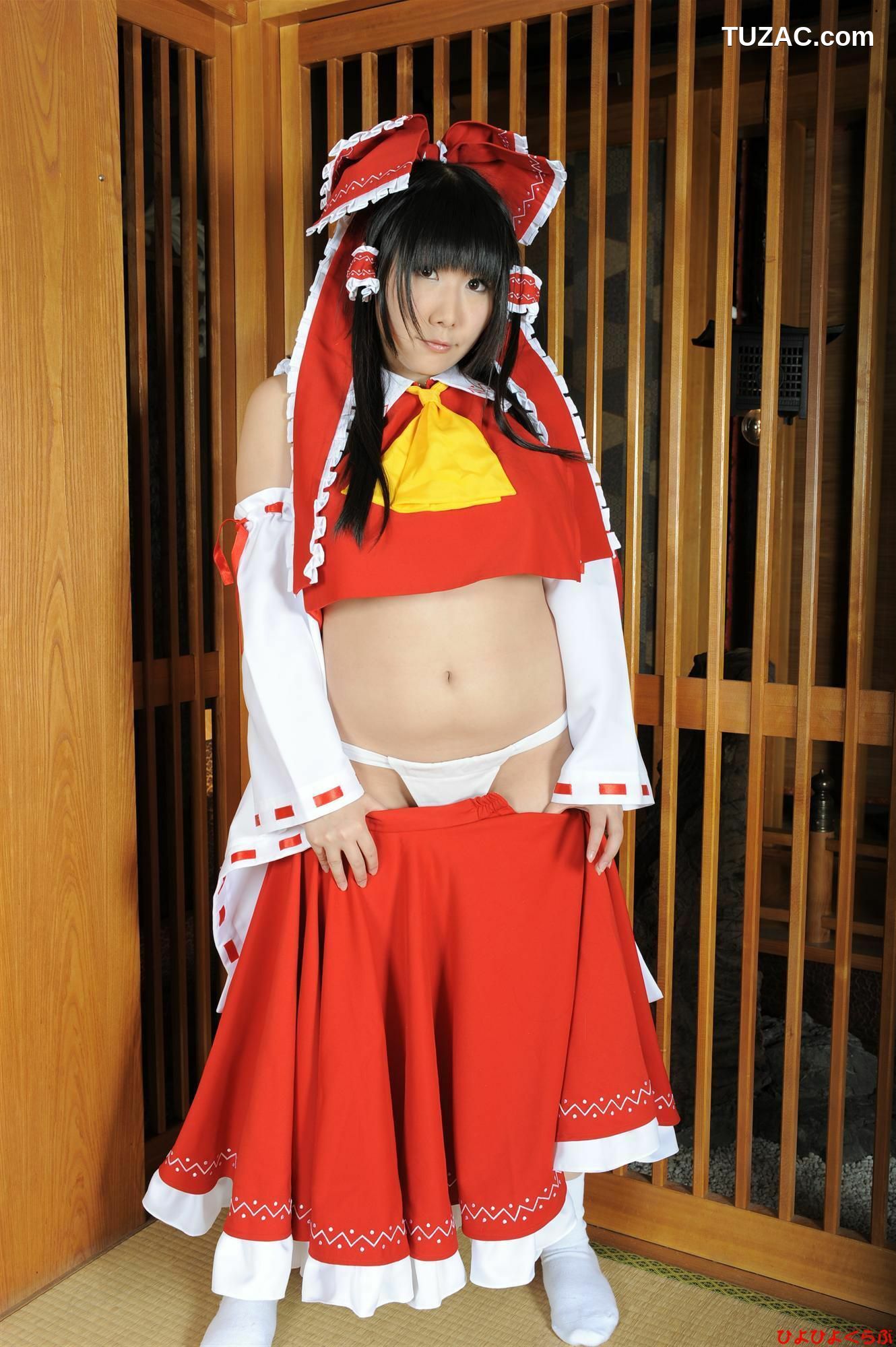 日本CosPlay_丹雫ひよ《東方Project》博麗霊夢  写真集[100P]