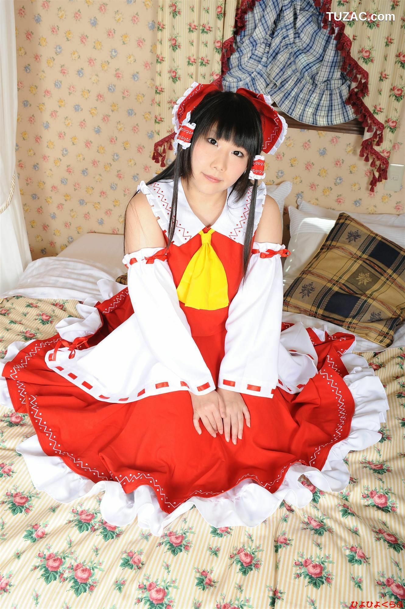 日本CosPlay_丹雫ひよ《東方Project》博麗霊夢  写真集[100P]