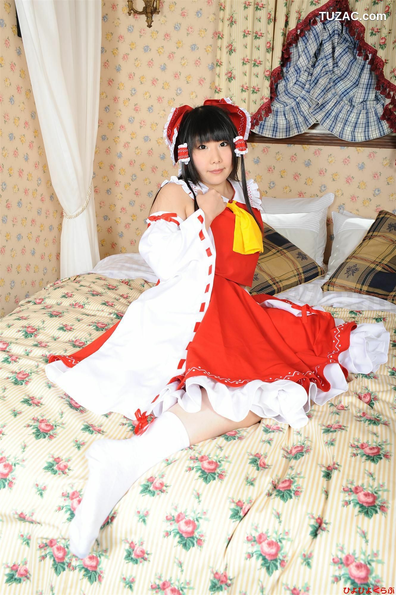 日本CosPlay_丹雫ひよ《東方Project》博麗霊夢  写真集[100P]