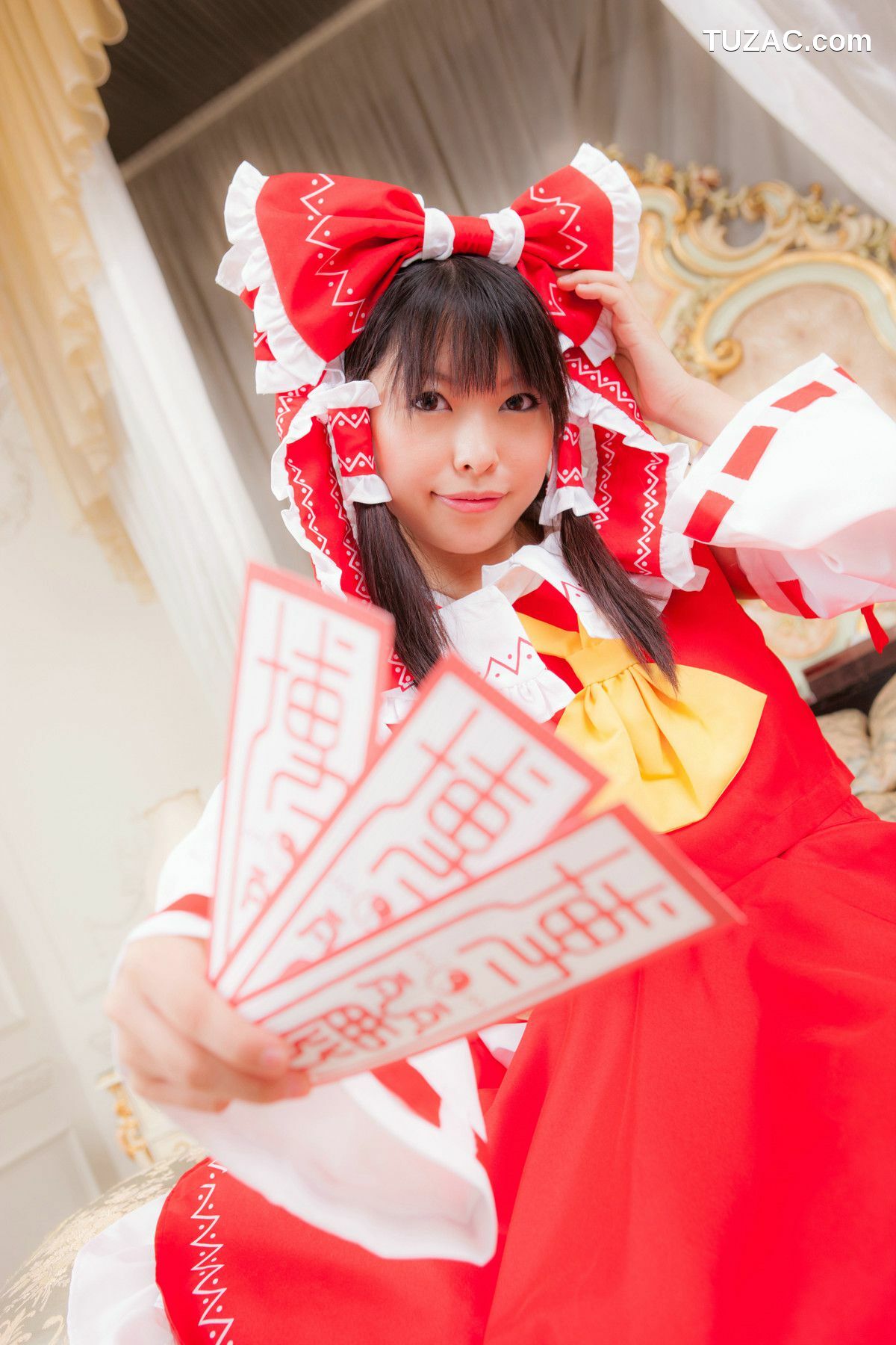 日本CosPlay_南雲つばさ 《Touhou Project》Hakurei Reimu 写真集[65P]