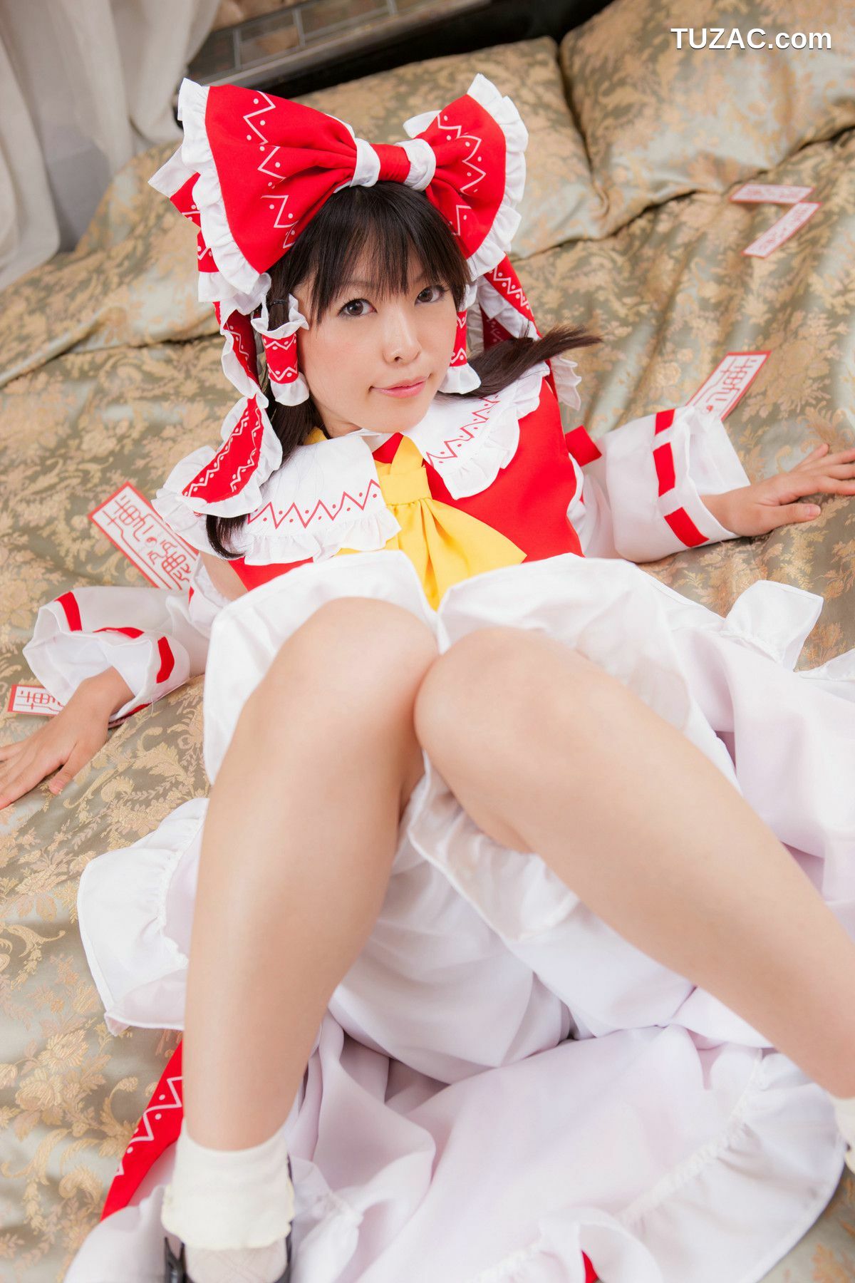 日本CosPlay_南雲つばさ 《Touhou Project》Hakurei Reimu 写真集[65P]