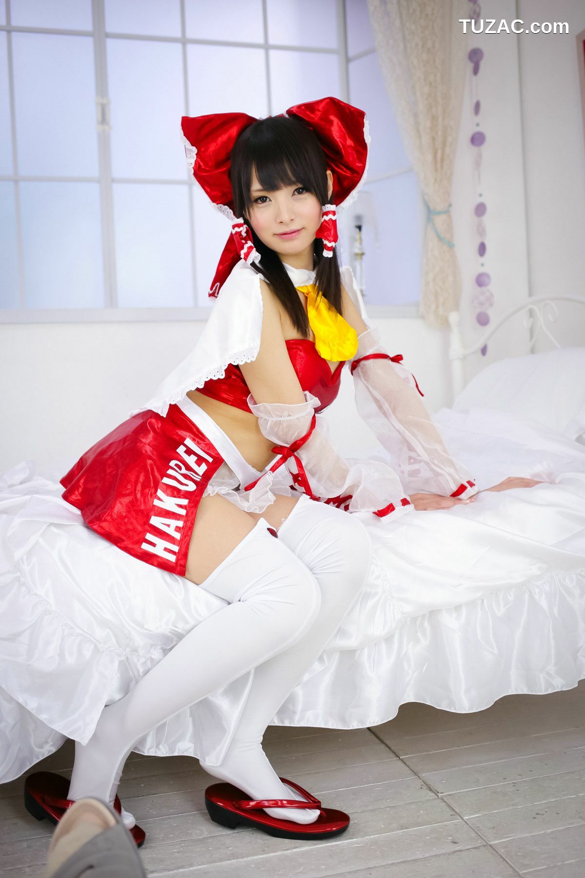 日本CosPlay_坂口みほの (桜めい) 《東方Project》博麗霊夢 写真集[33P]