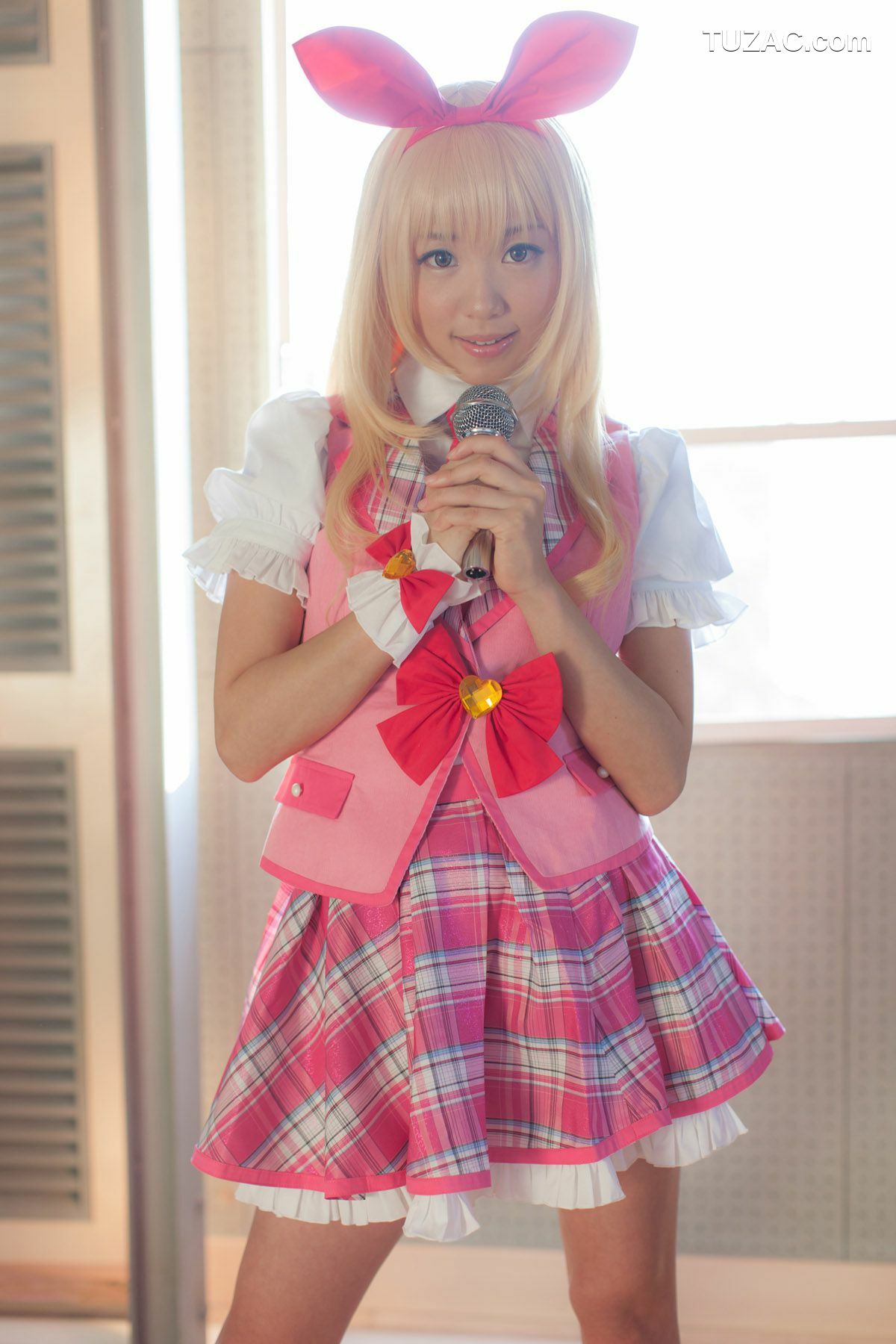 日本CosPlay_早乙女らぶ《Aikatsu!》星宮いちご 写真集[28P]