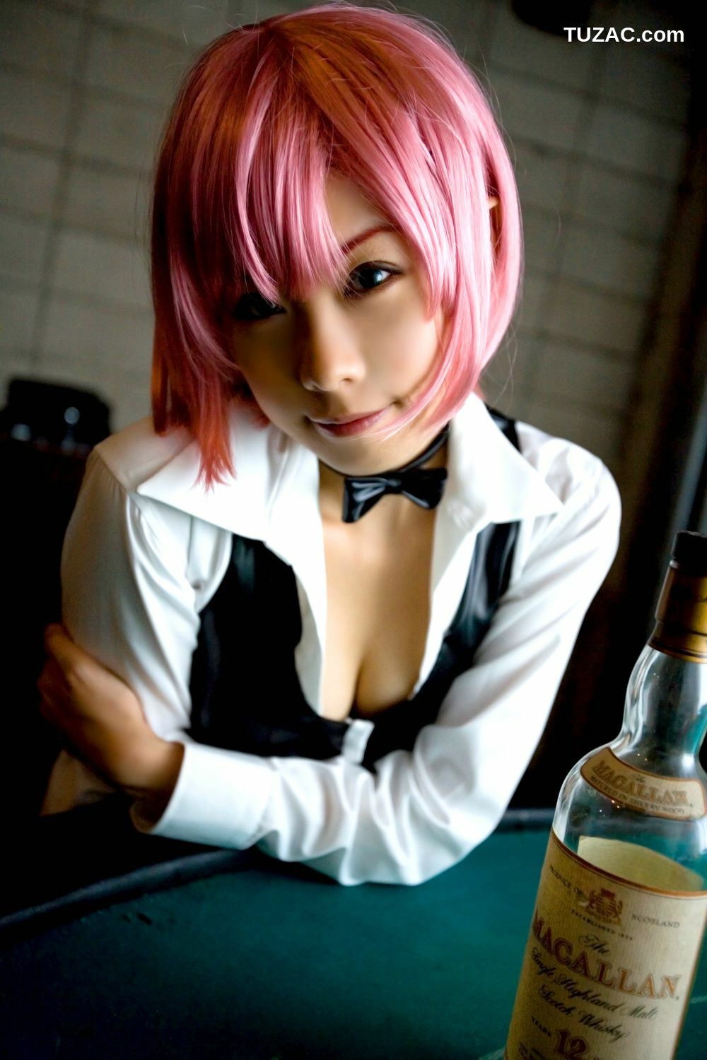 日本CosPlay_橘みなみ (Tachibana Minami) 《赌场少女》理欧・罗伦斯 3Sets 写真集