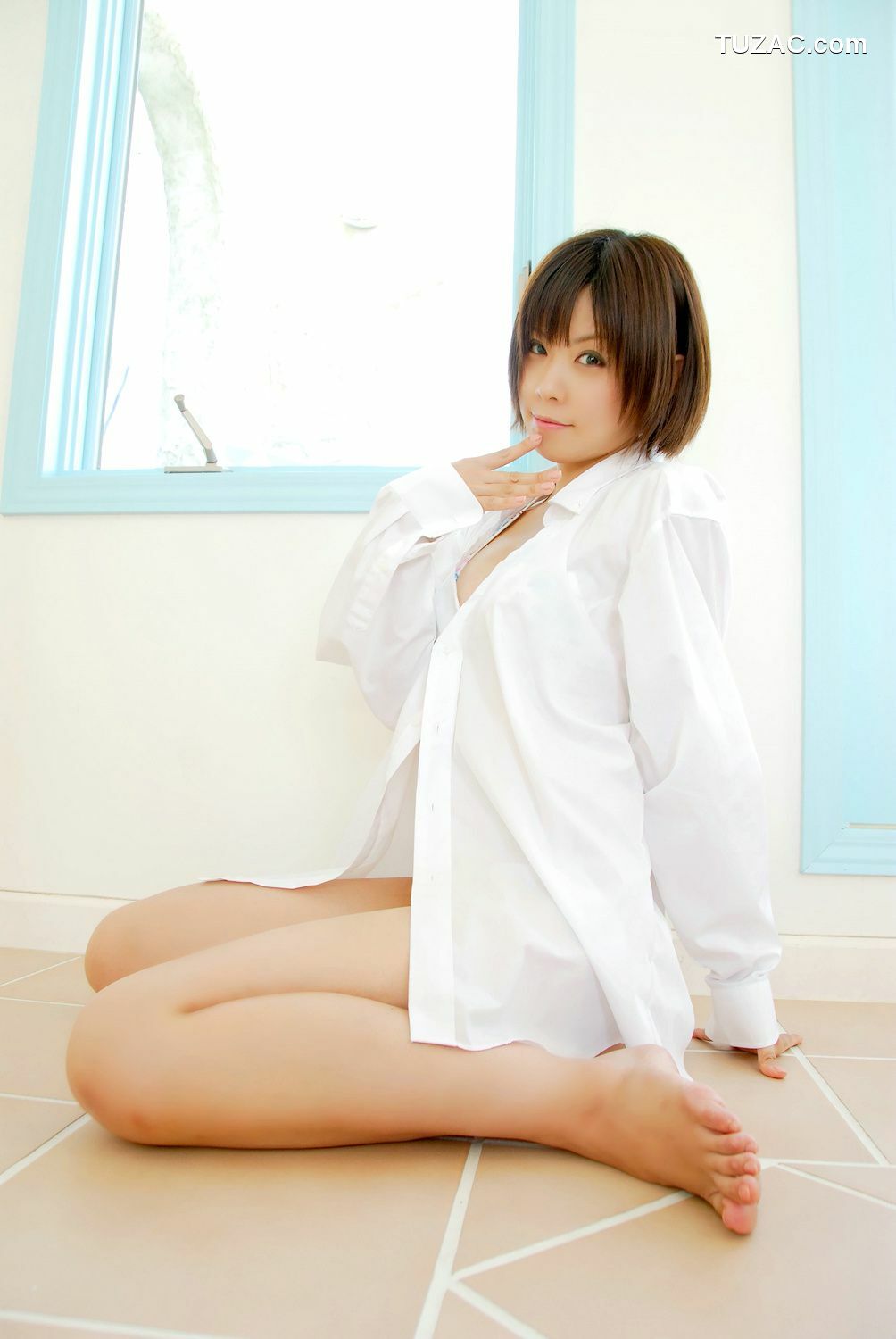 日本CosPlay_橘みなみ (Tachibana Minami) 《赌场少女》理欧・罗伦斯 3Sets 写真集