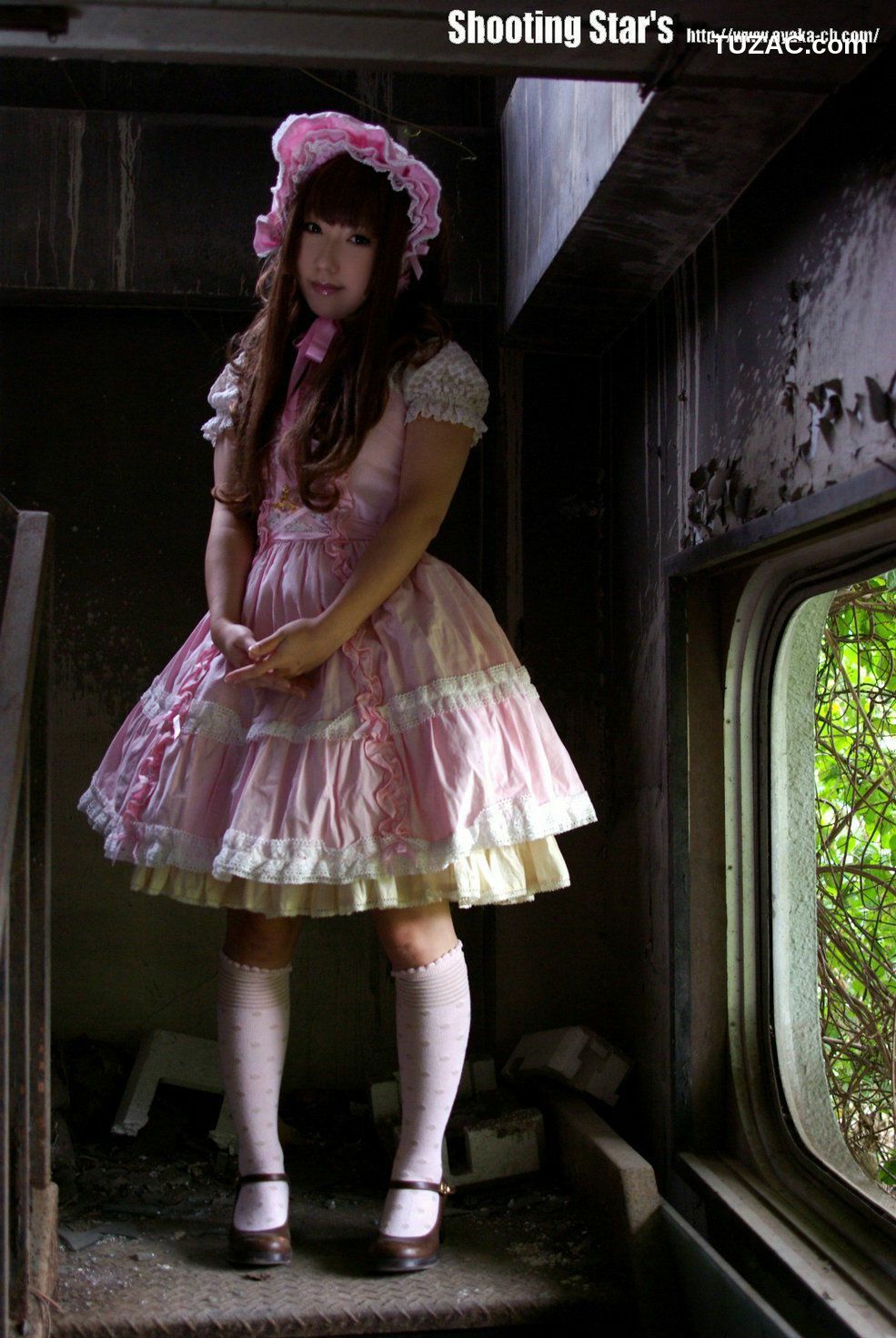 日本CosPlay_绫香 (Sakuサク)  Gothic Lolita 写真集[120P]