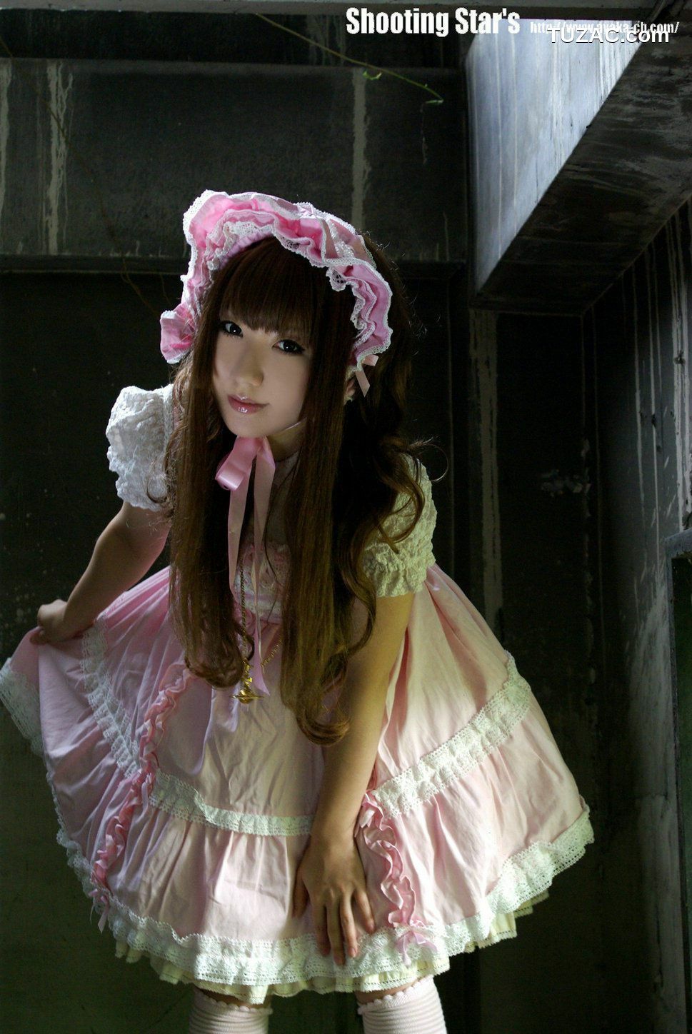 日本CosPlay_绫香 (Sakuサク)  Gothic Lolita 写真集[120P]