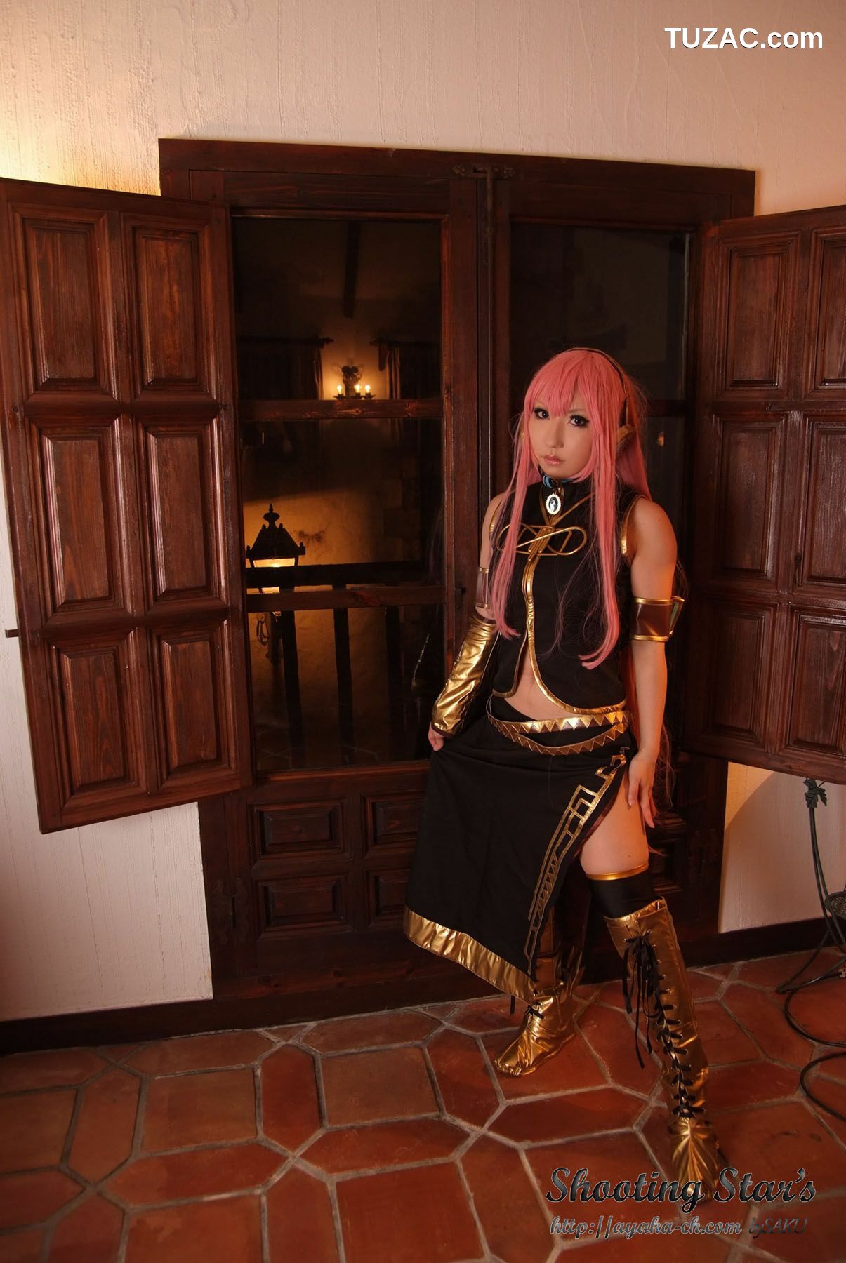 日本CosPlay_绫香 (Sakuサク) 《VOCALOID》 Megurine Luka 写真集[133P]