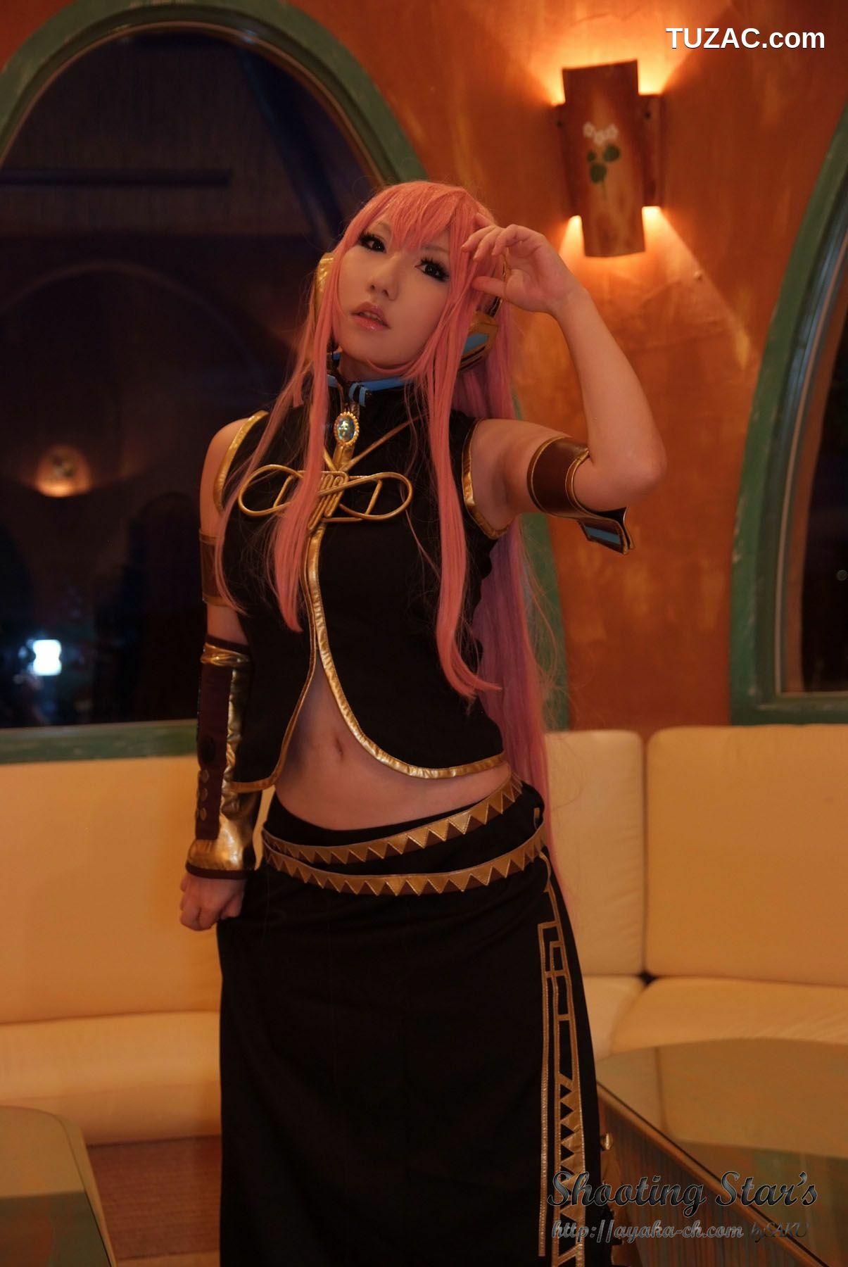 日本CosPlay_绫香 (Sakuサク) 《VOCALOID》 Megurine Luka 写真集[133P]