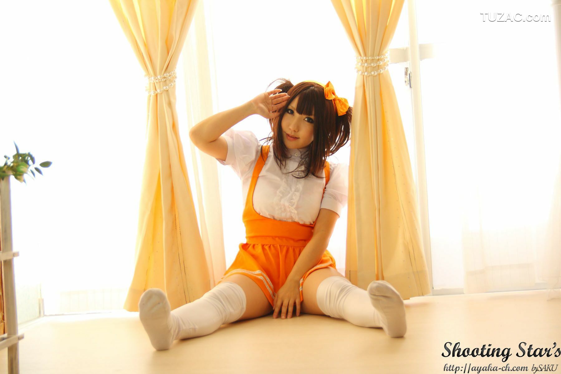 日本CosPlay_绫香 (サク Saku Ayaka)  Waitress+Cheerleader [Sakuyabime] 写真集[62P]