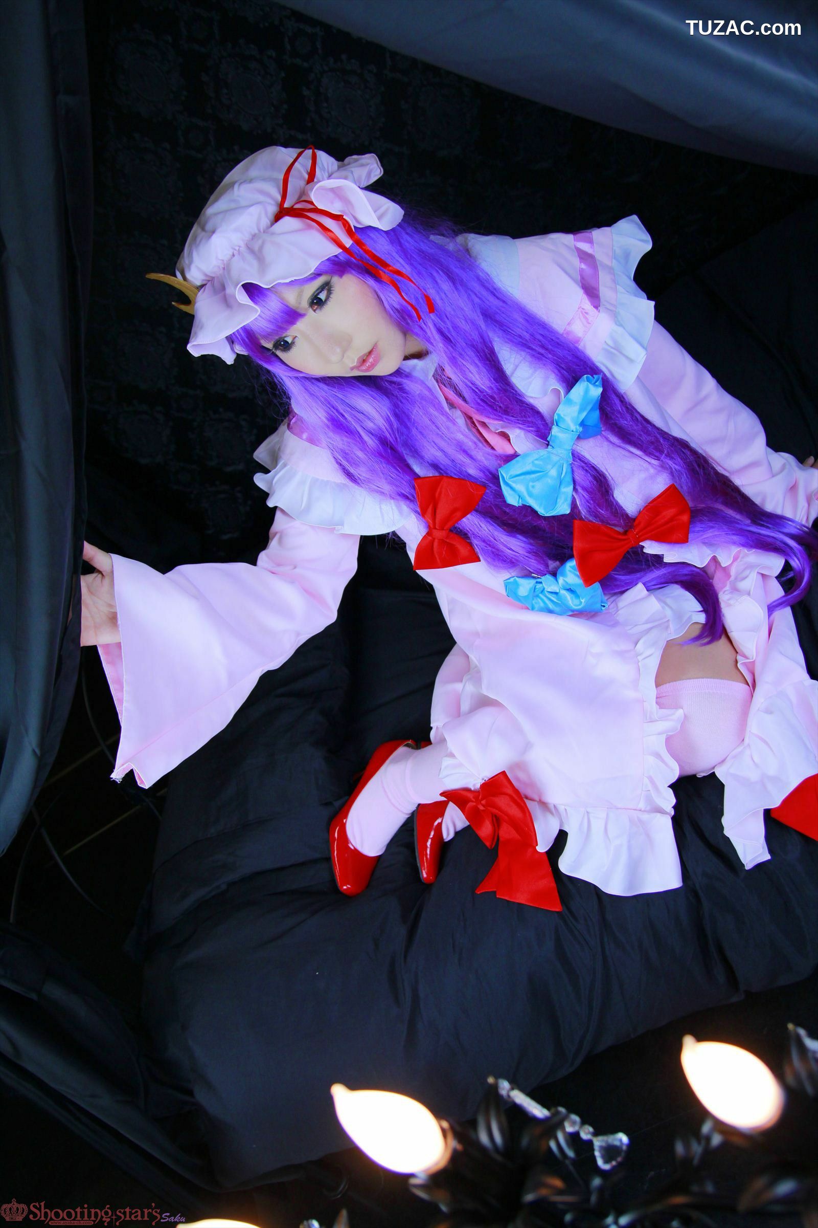 日本CosPlay_绫香サク (サク綾香 Saku Ayaka) 《東方Project》Patchouli Knowledge 写真集[100P]