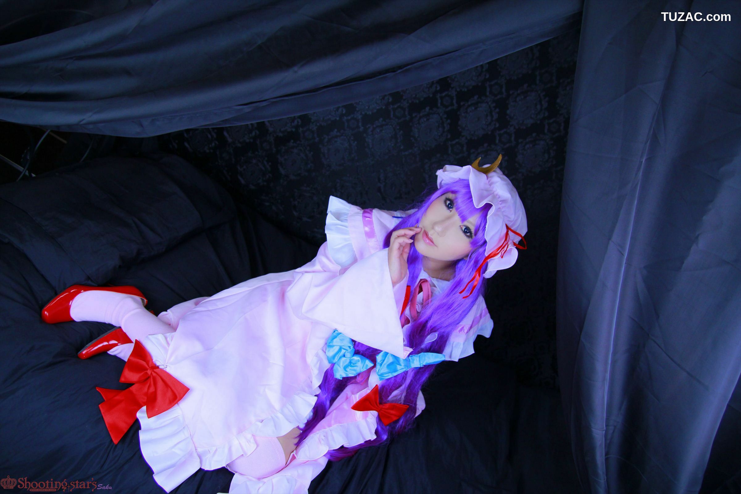 日本CosPlay_绫香サク (サク綾香 Saku Ayaka) 《東方Project》Patchouli Knowledge 写真集[100P]