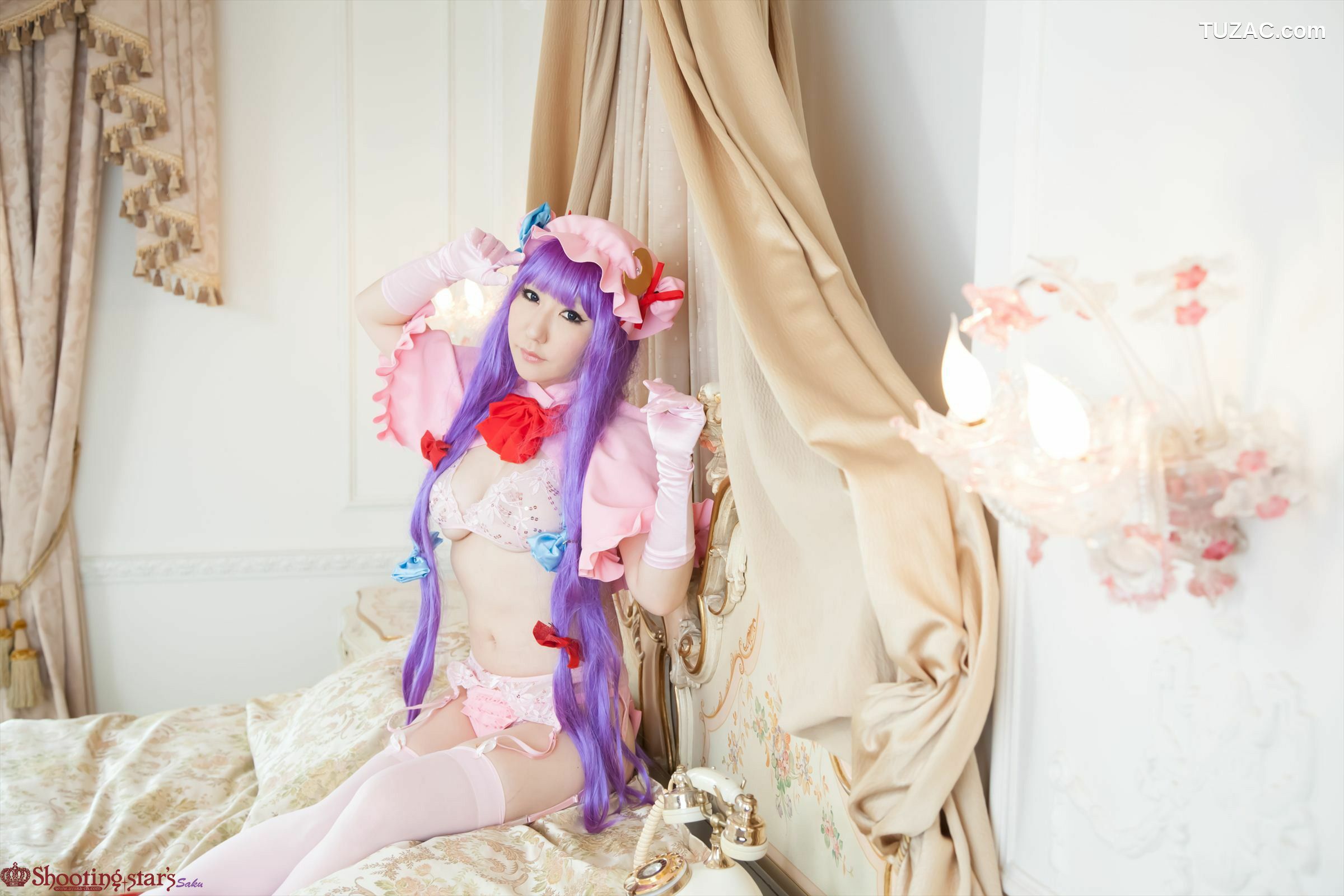 日本CosPlay_绫香サク (サク綾香 Saku Ayaka) 《東方Project》Patchouli Knowledge 写真集[100P]