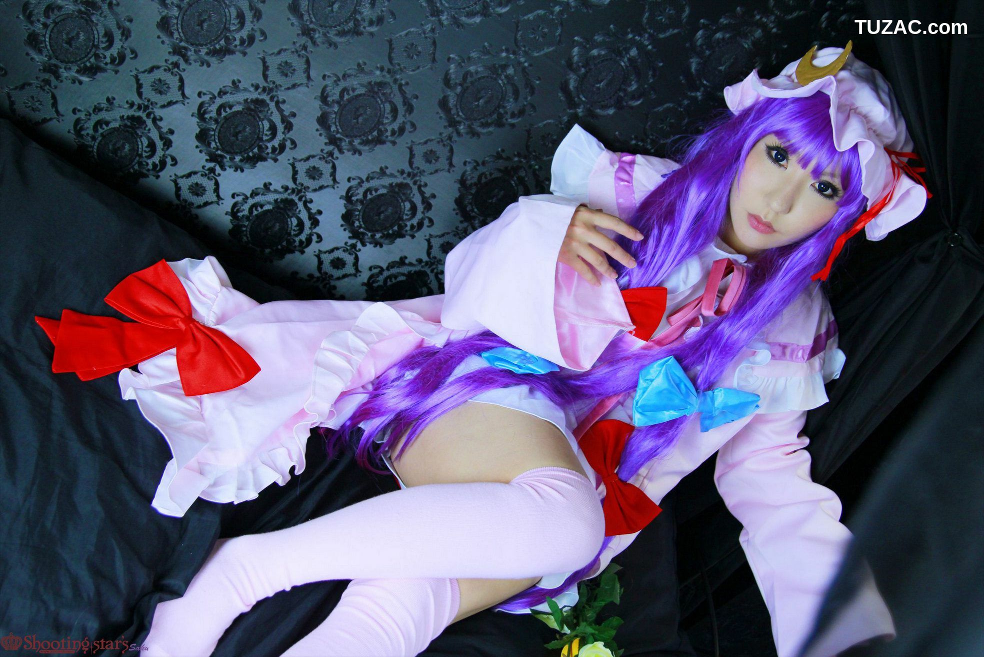 日本CosPlay_绫香サク (サク綾香 Saku Ayaka) 《東方Project》Patchouli Knowledge 写真集[100P]