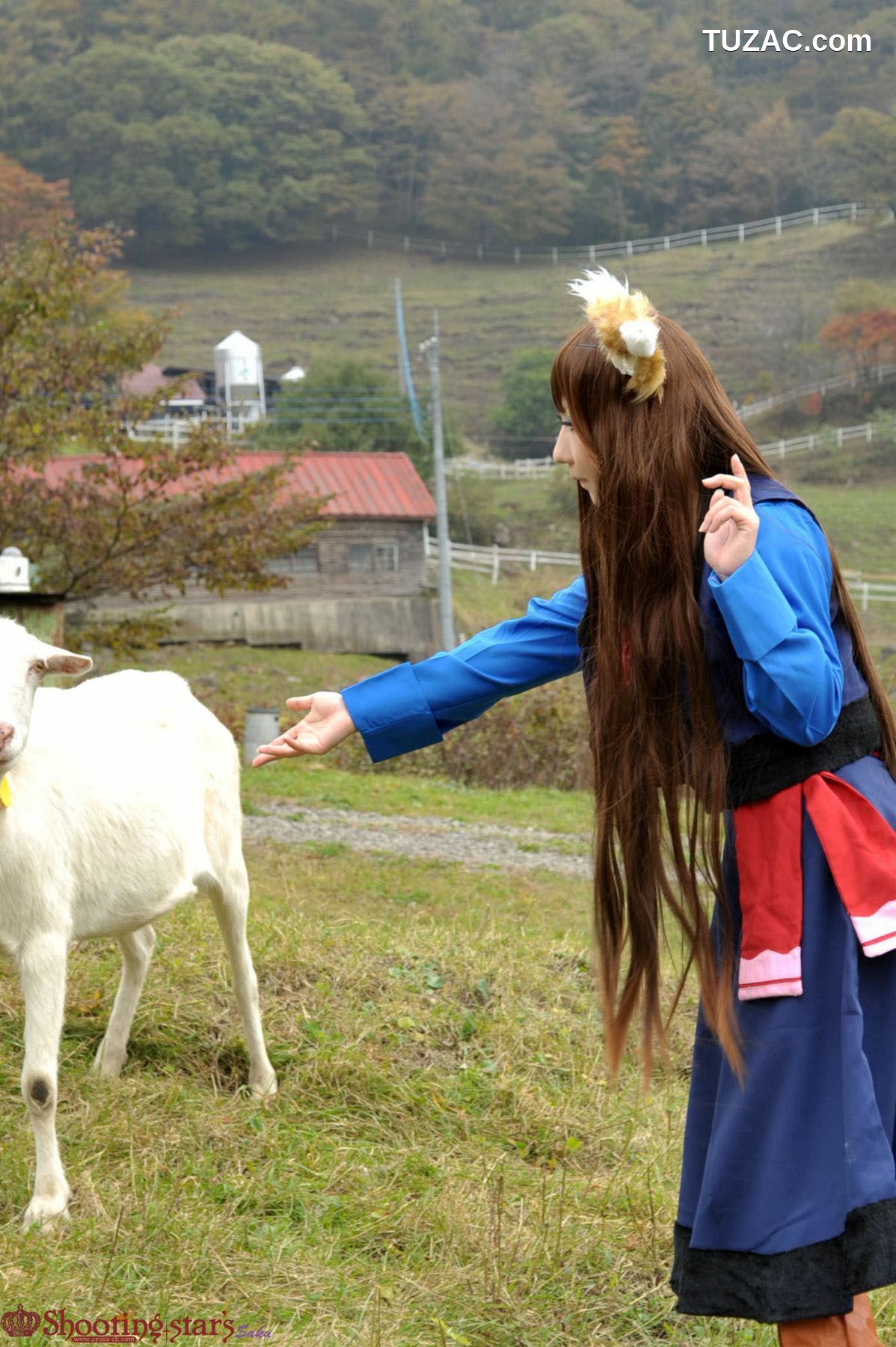 日本CosPlay_绫香サク (サク綾香 Saku Ayaka) 《狼与香辛料》赫萝 写真集