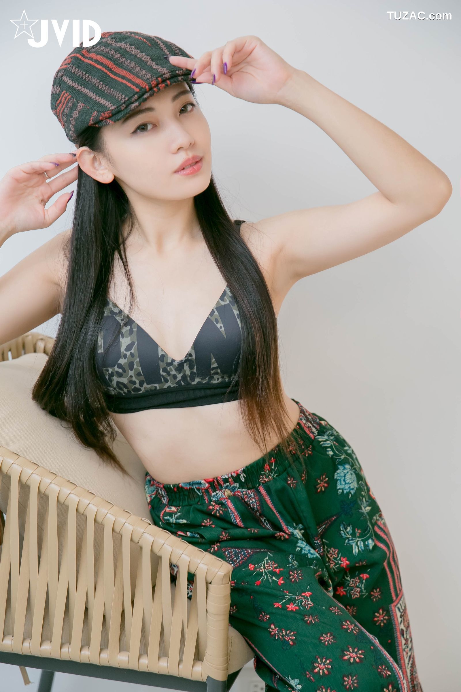 JVID-夏暮光-私底下穿著就讓人喜歡的性格美女