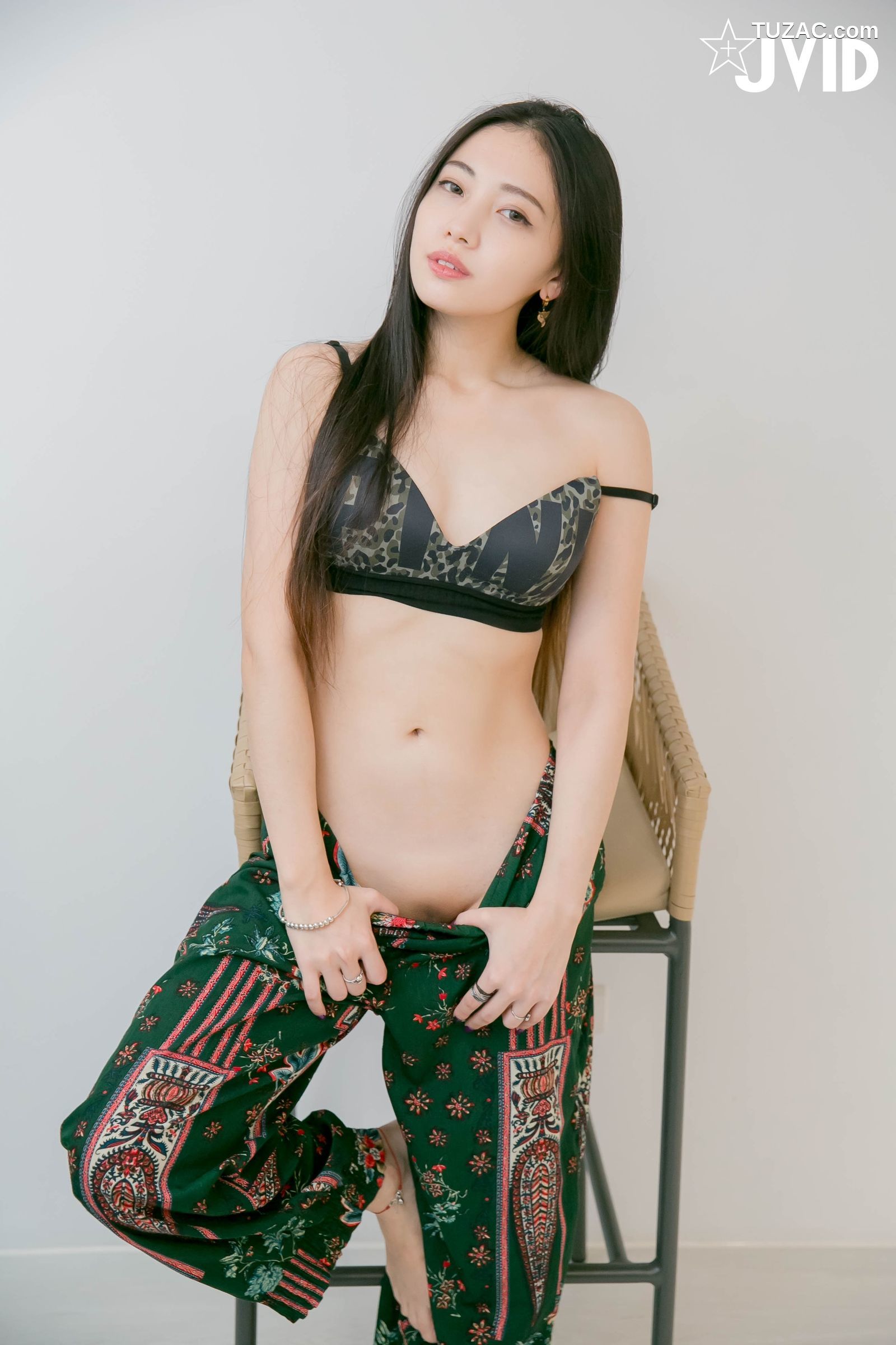 JVID-夏暮光-私底下穿著就讓人喜歡的性格美女