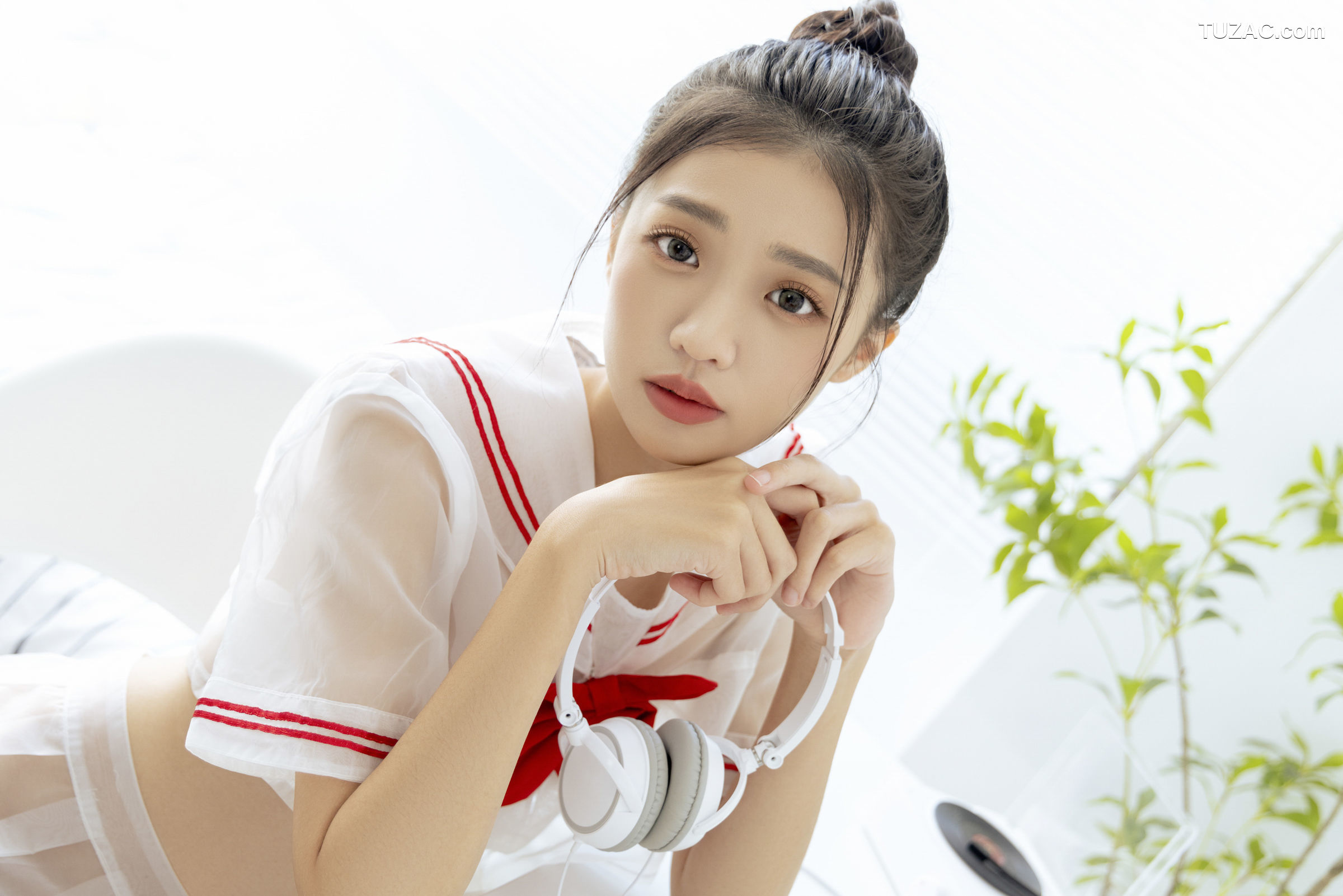 JVID-妍妍-电竞少女-超可愛微乳美少女-第一次的性感開發-Exploring-the-secret-of-body-in-adolescence-JVID月刊写真201-2023.01.12