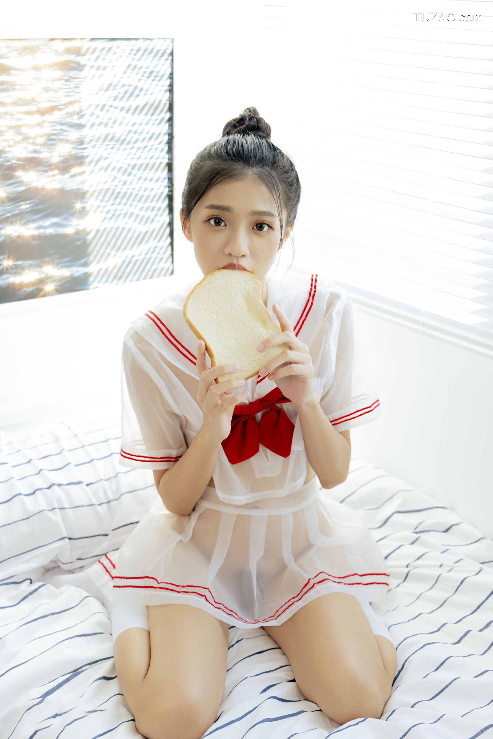 JVID-妍妍-电竞少女-超可愛微乳美少女-第一次的性感開發-Exploring-the-secret-of-body-in-adolescence-JVID月刊写真201-2023.01.12