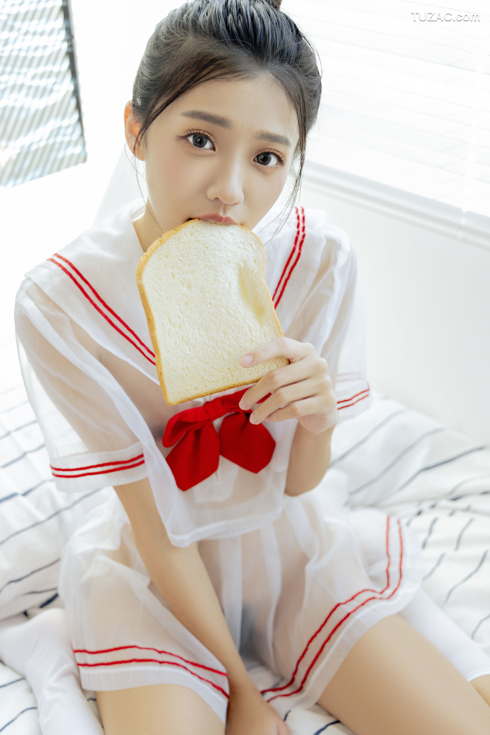 JVID-妍妍-电竞少女-超可愛微乳美少女-第一次的性感開發-Exploring-the-secret-of-body-in-adolescence-JVID月刊写真201-2023.01.12