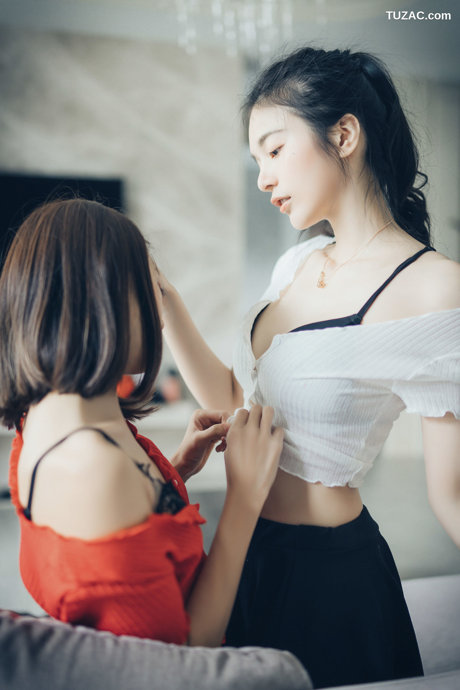 JVID-妍妍-辰辰-好色萝莉和巨乳御姐-百合开发初体验-2021.08.06