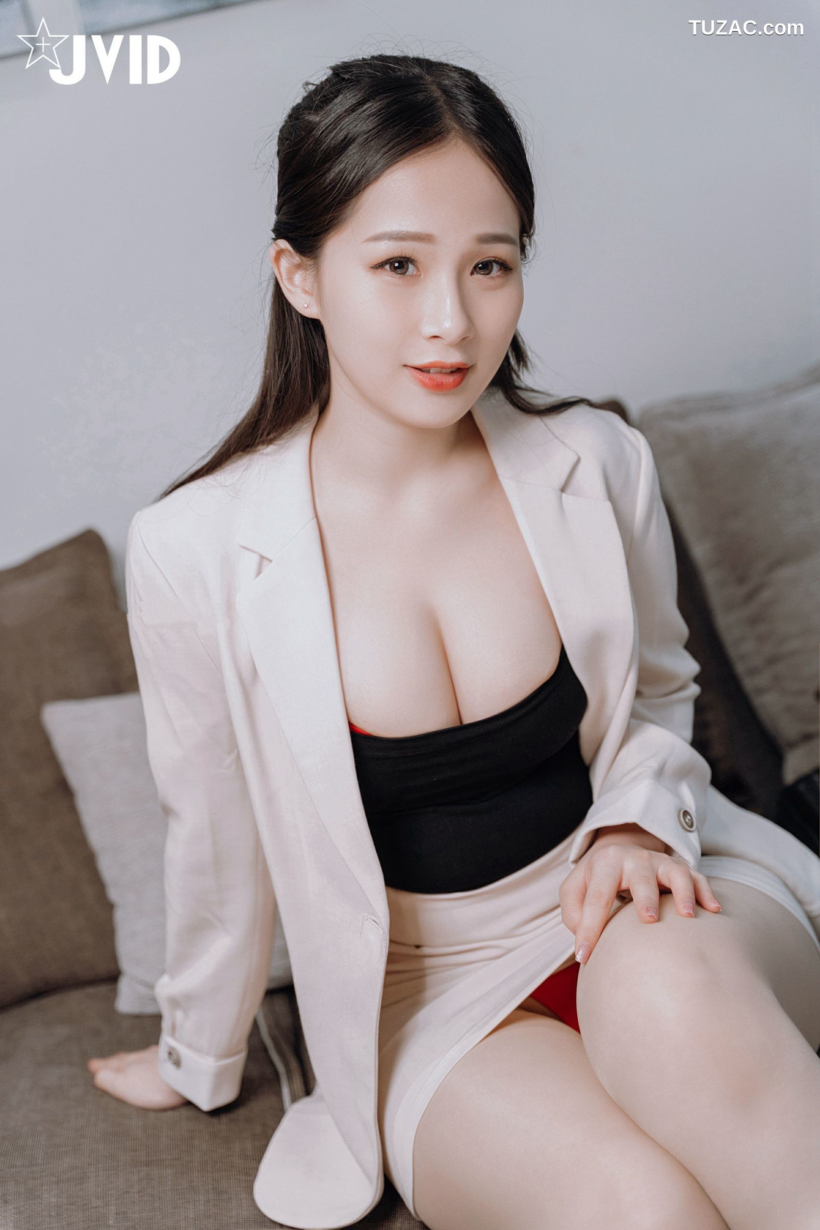 JVID-婕咪-飞机杯推销员-让客人尽情射精