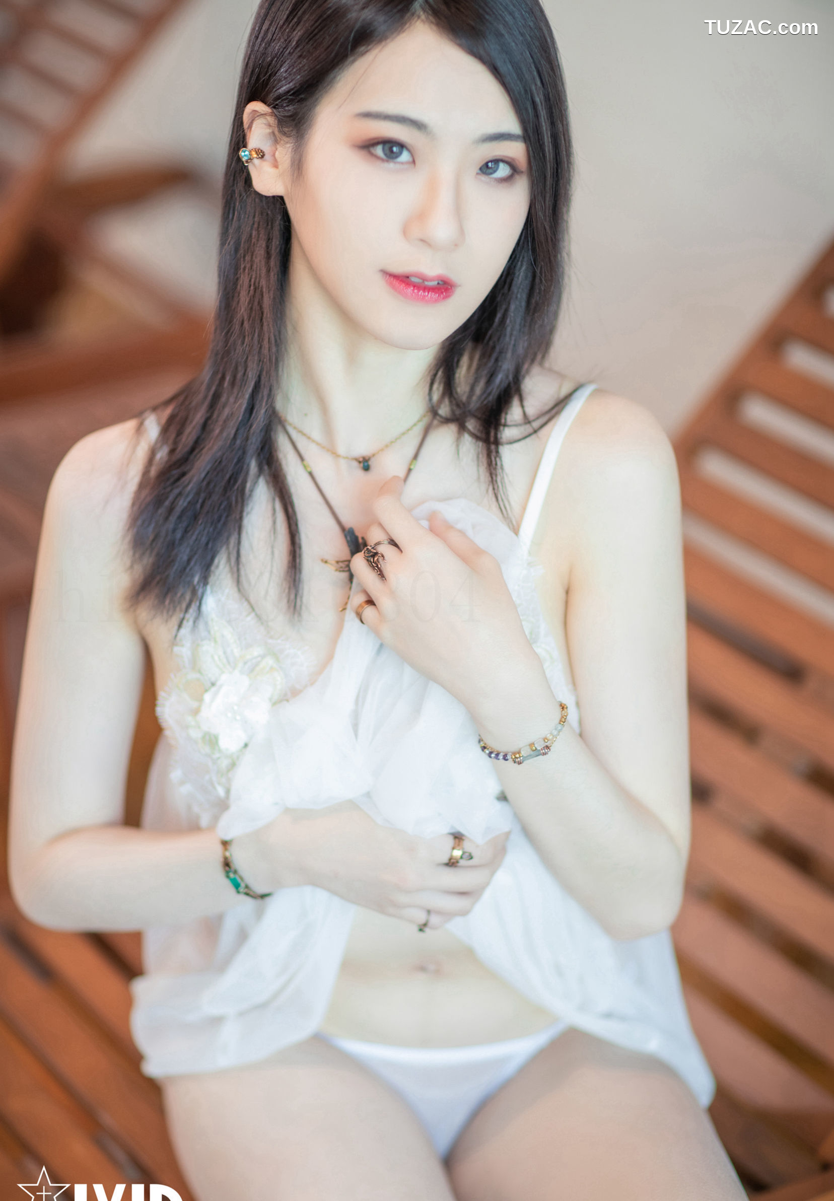 JVID-阿黎-性感爆棚の黑白蕾絲睡衣