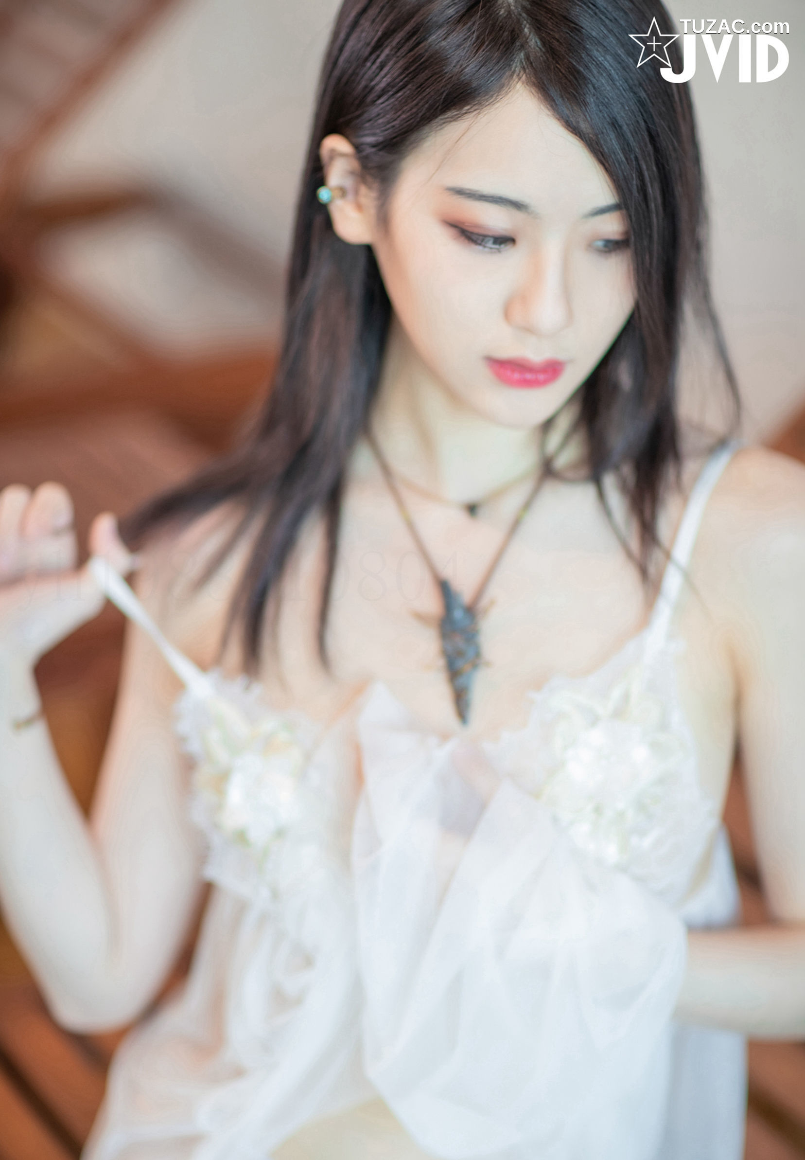 JVID-阿黎-性感爆棚の黑白蕾絲睡衣
