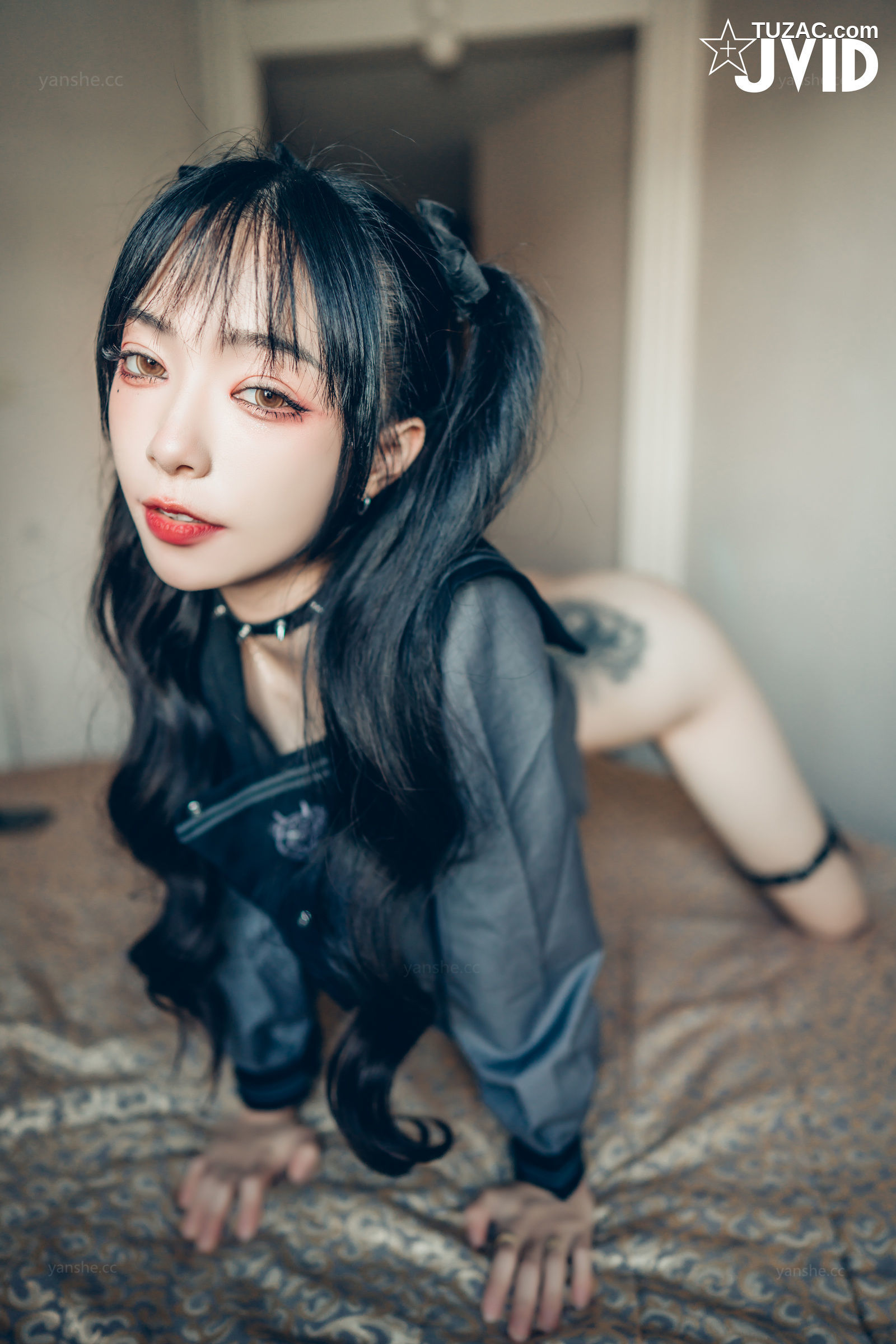 JVID-飘飘-色色妄想系列-校花也是大姐頭-2022.11.27