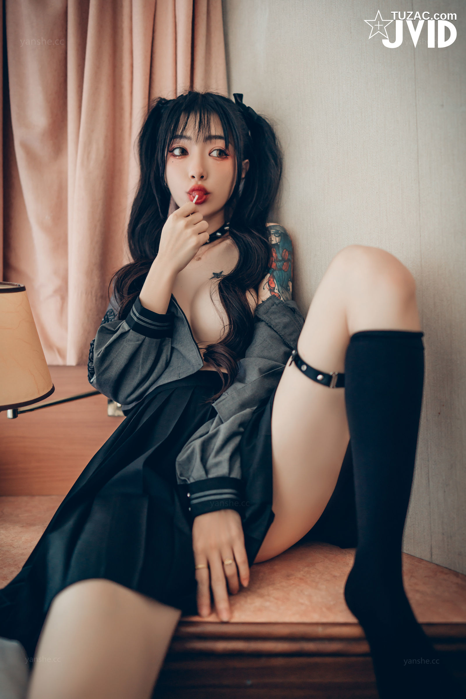 JVID-飘飘-色色妄想系列-校花也是大姐頭-2022.11.27