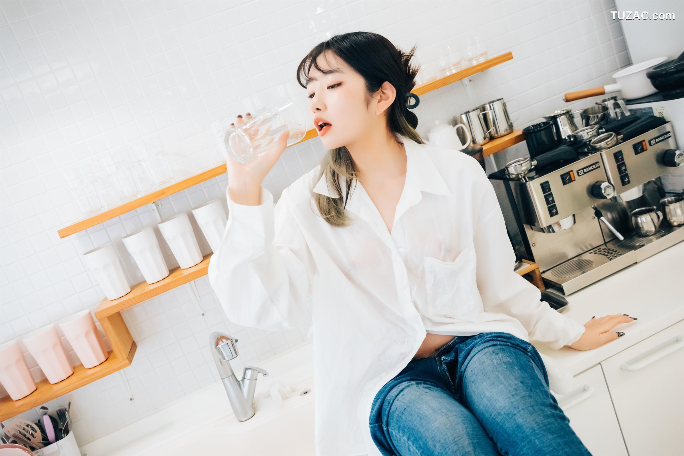 Sonson-손손-真空围裙-Nude-Apron-Loozy