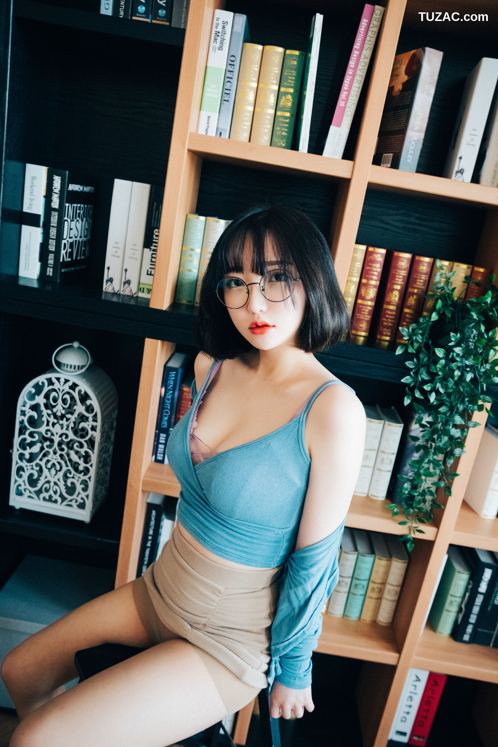 孙乐乐-Son-Ye-Eun-图书馆女孩-Librarian-Girl-[Loozy]