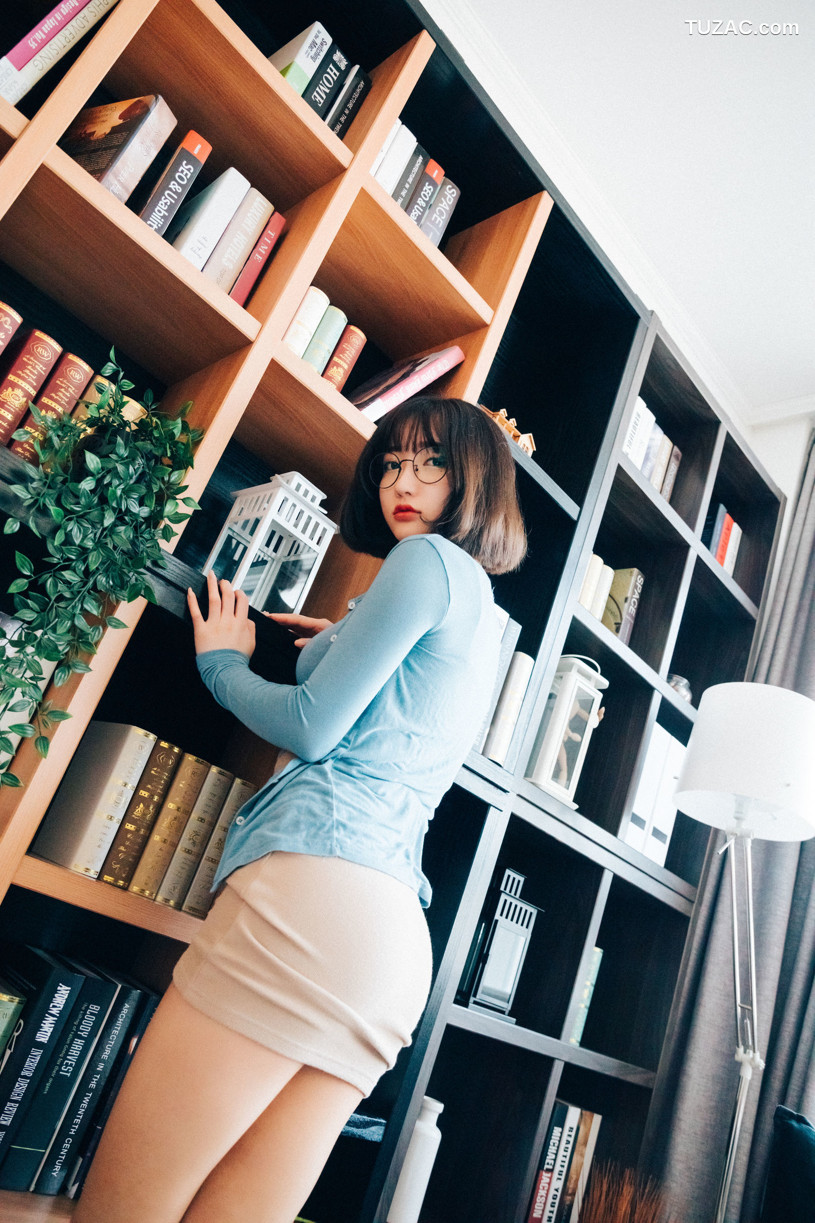 孙乐乐-Son-Ye-Eun-图书馆女孩-Librarian-Girl-[Loozy]