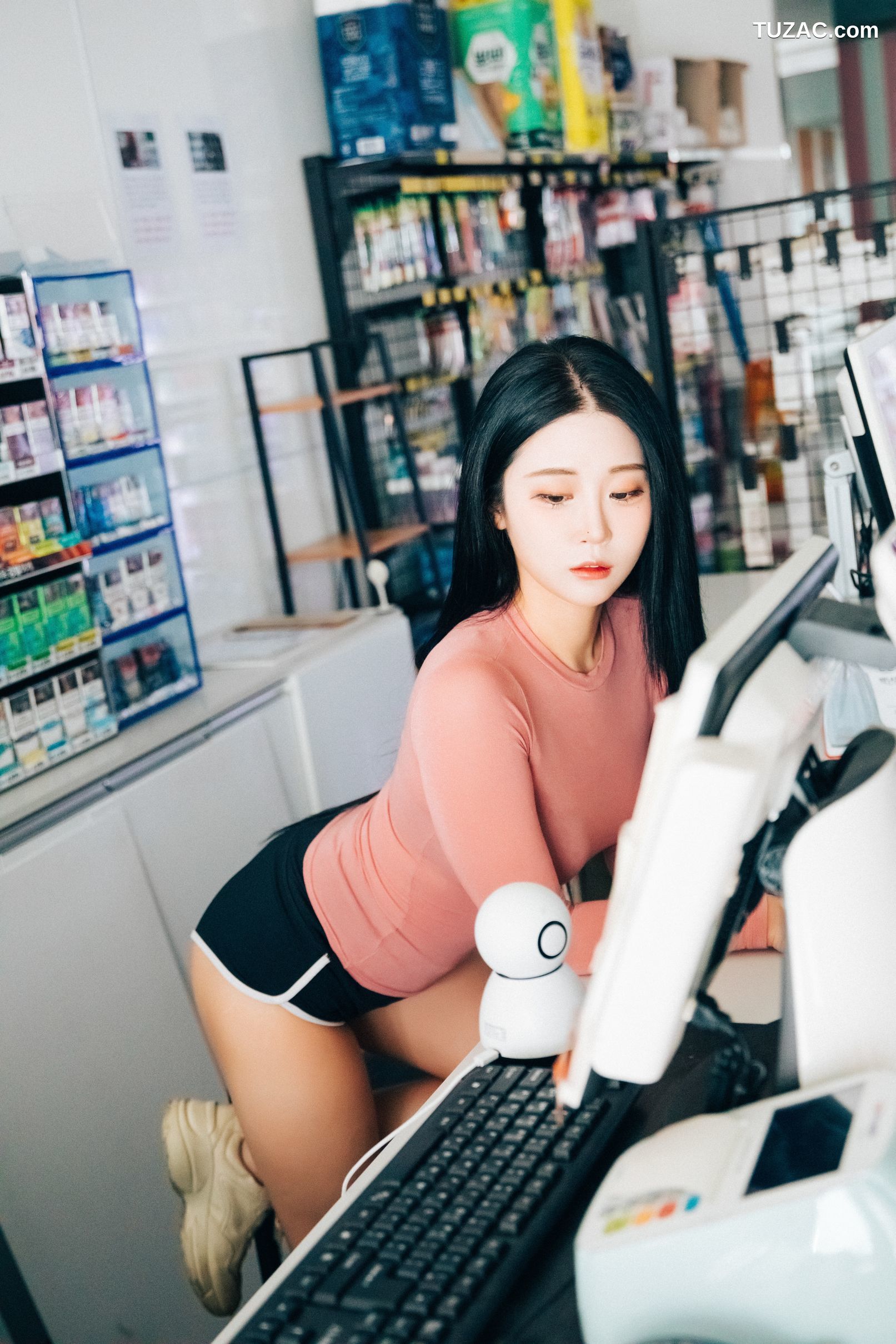 尹宝美-Bomi-便利店兼职-Part-Timer-Loozy