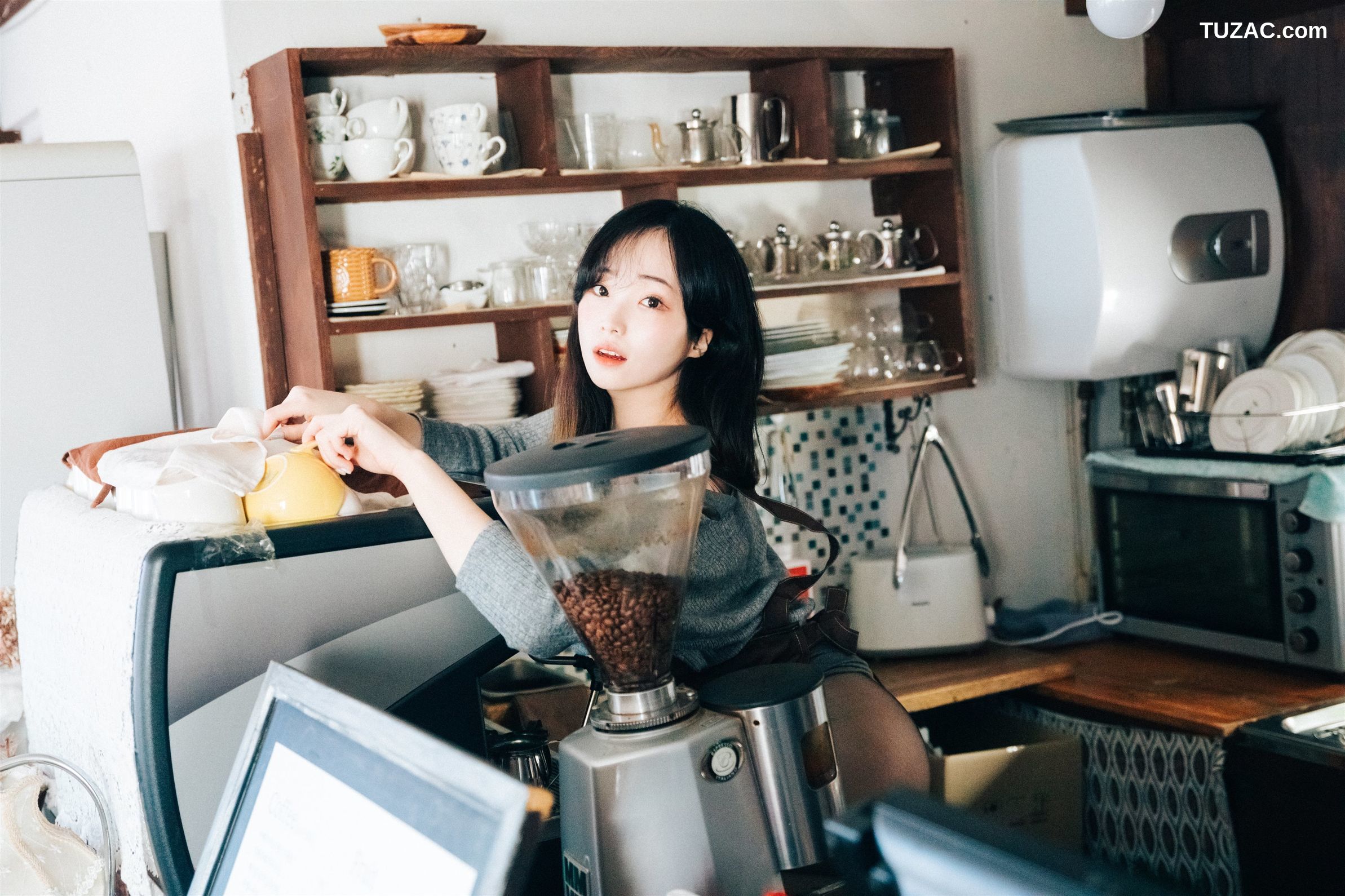 斑比-Bambi-咖啡时间-Cafe-Alba-Loozy