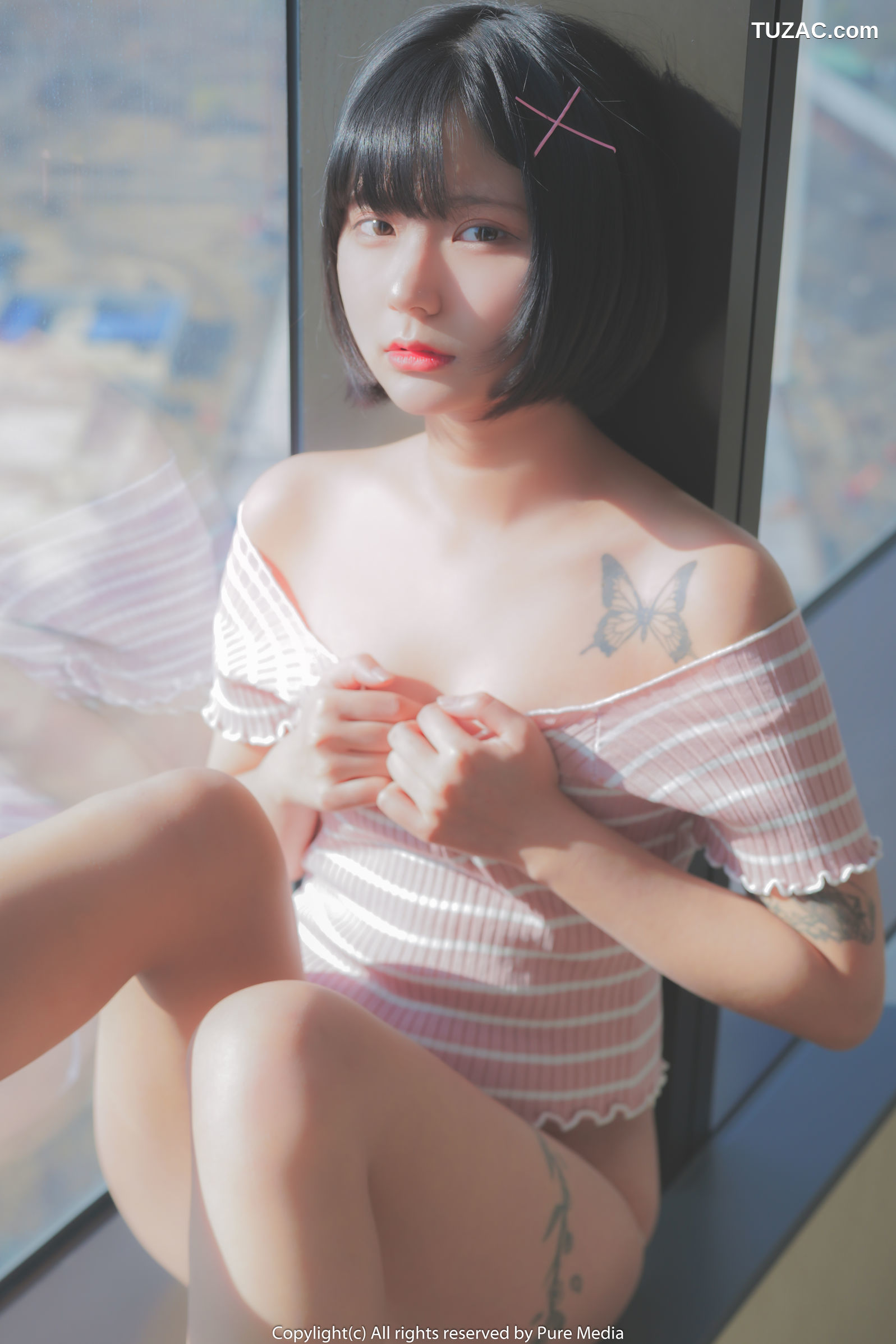 韩国美女-Hizzy-粉色和黄色短T恤-Pure-Media-Vol.046