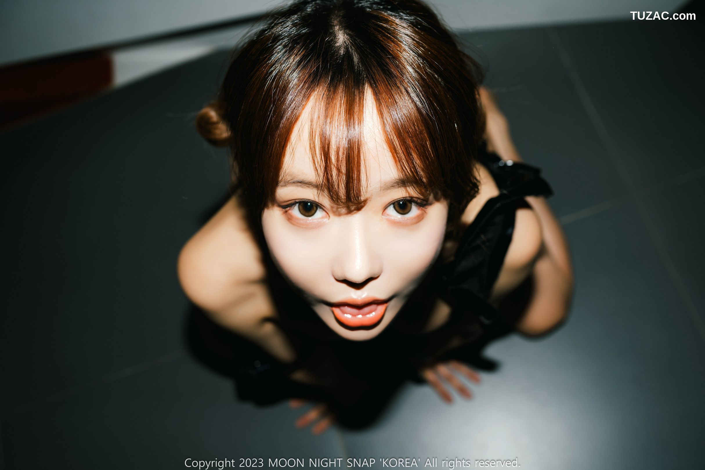 韩国美女-Jucy-抓住这个小恶魔-无圣光-Capturing-the-Little-Devil-Moon-Night-Snap-Vol.404