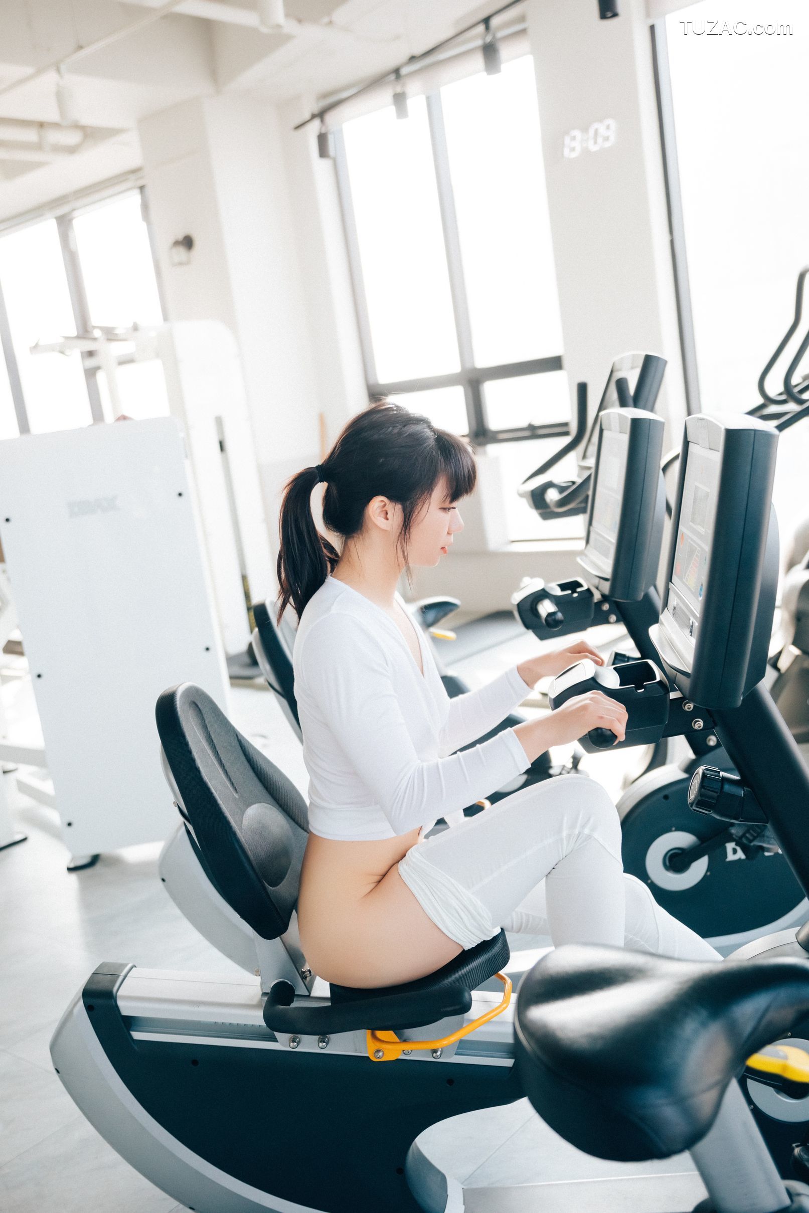 韩国美女-Kissme-脱衣健身-Strip-Fitness-无圣光-Loozy