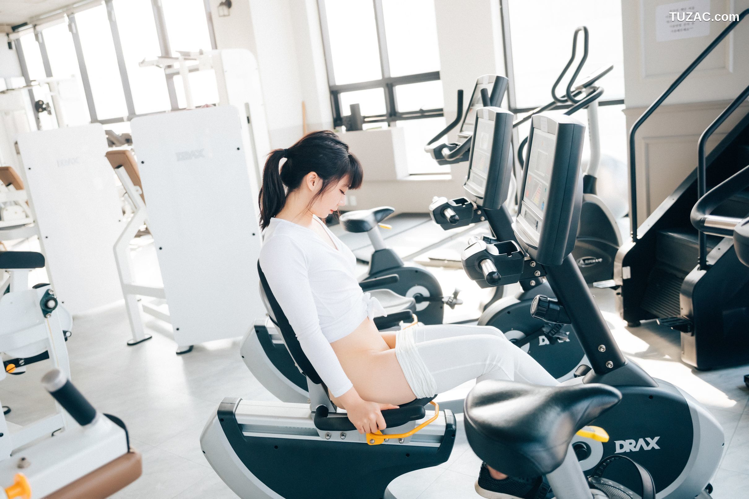 韩国美女-Kissme-脱衣健身-Strip-Fitness-无圣光-Loozy