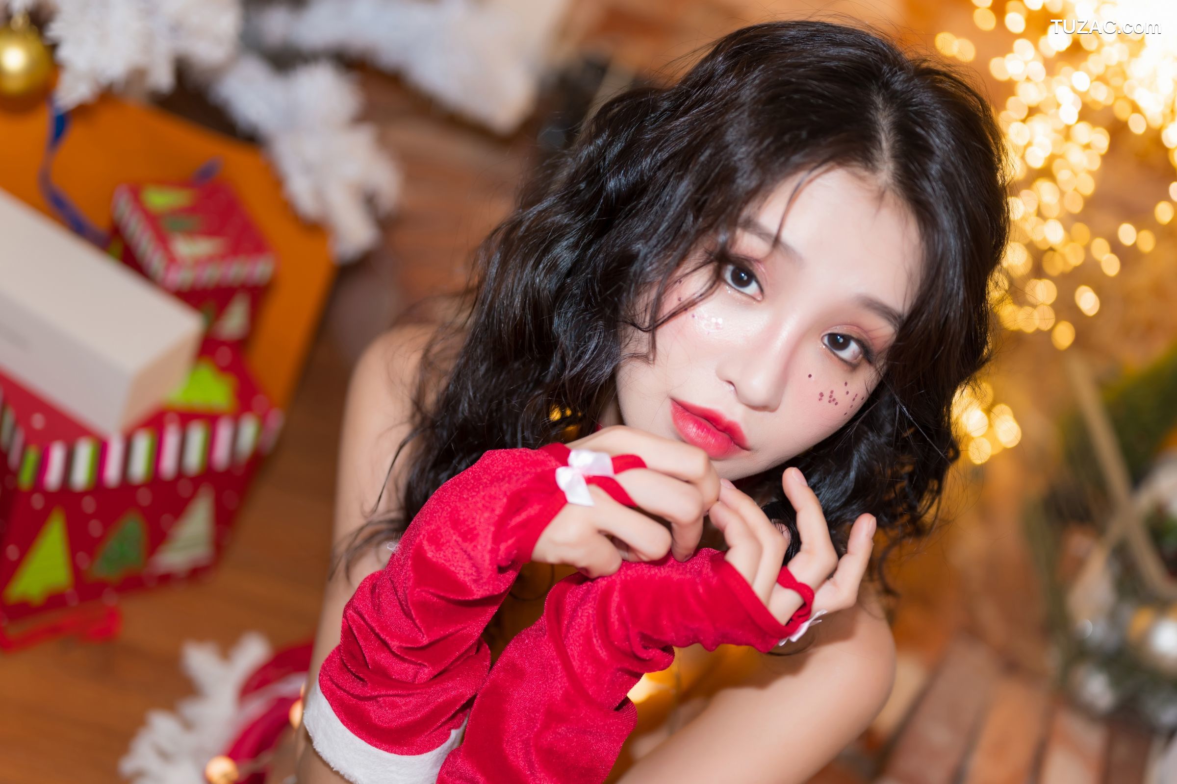 韩国美女-Lee-seol-花园与圣诞装-Garden-Christmas